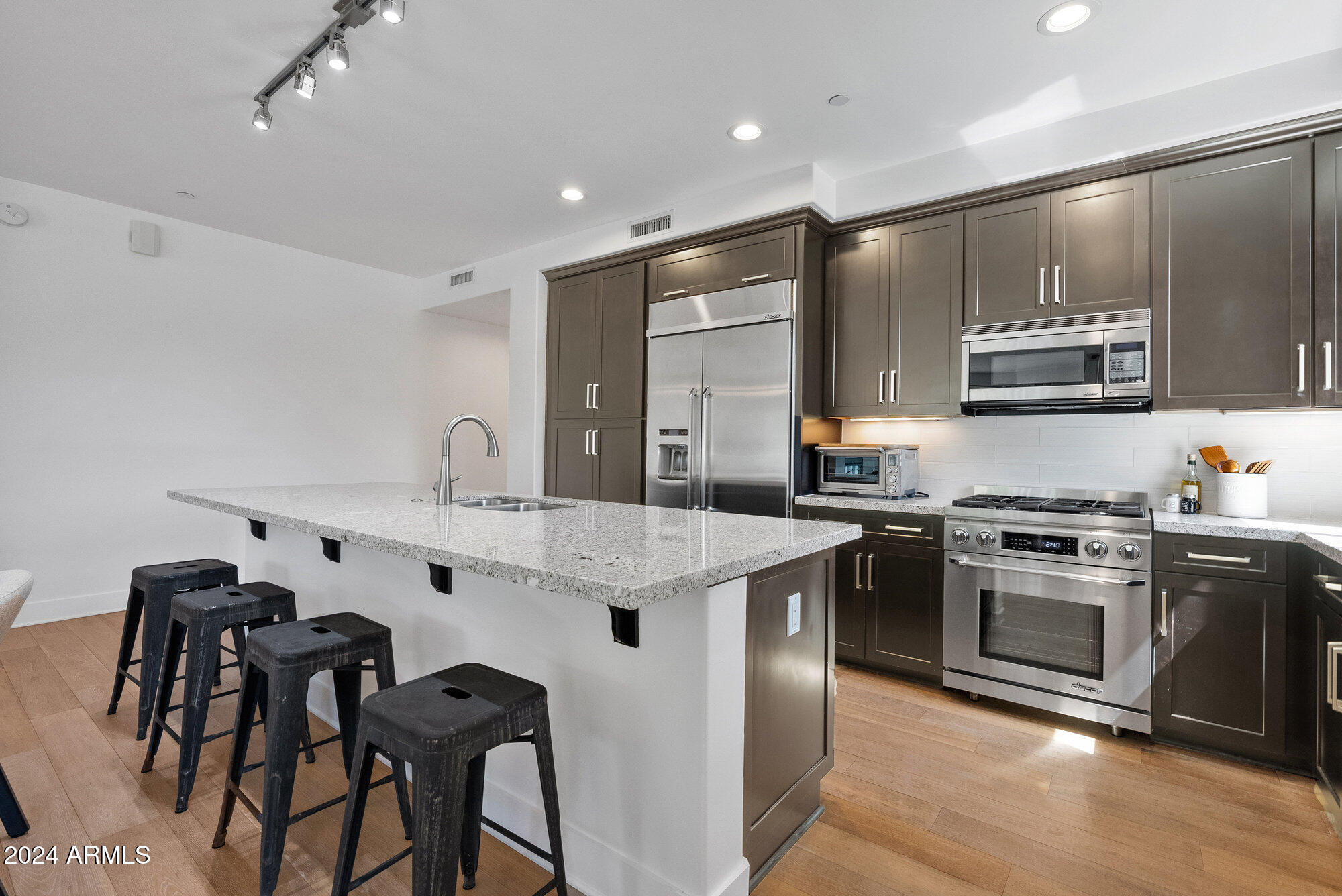 4803 N WOODMERE FAIRWAY -- # 1011