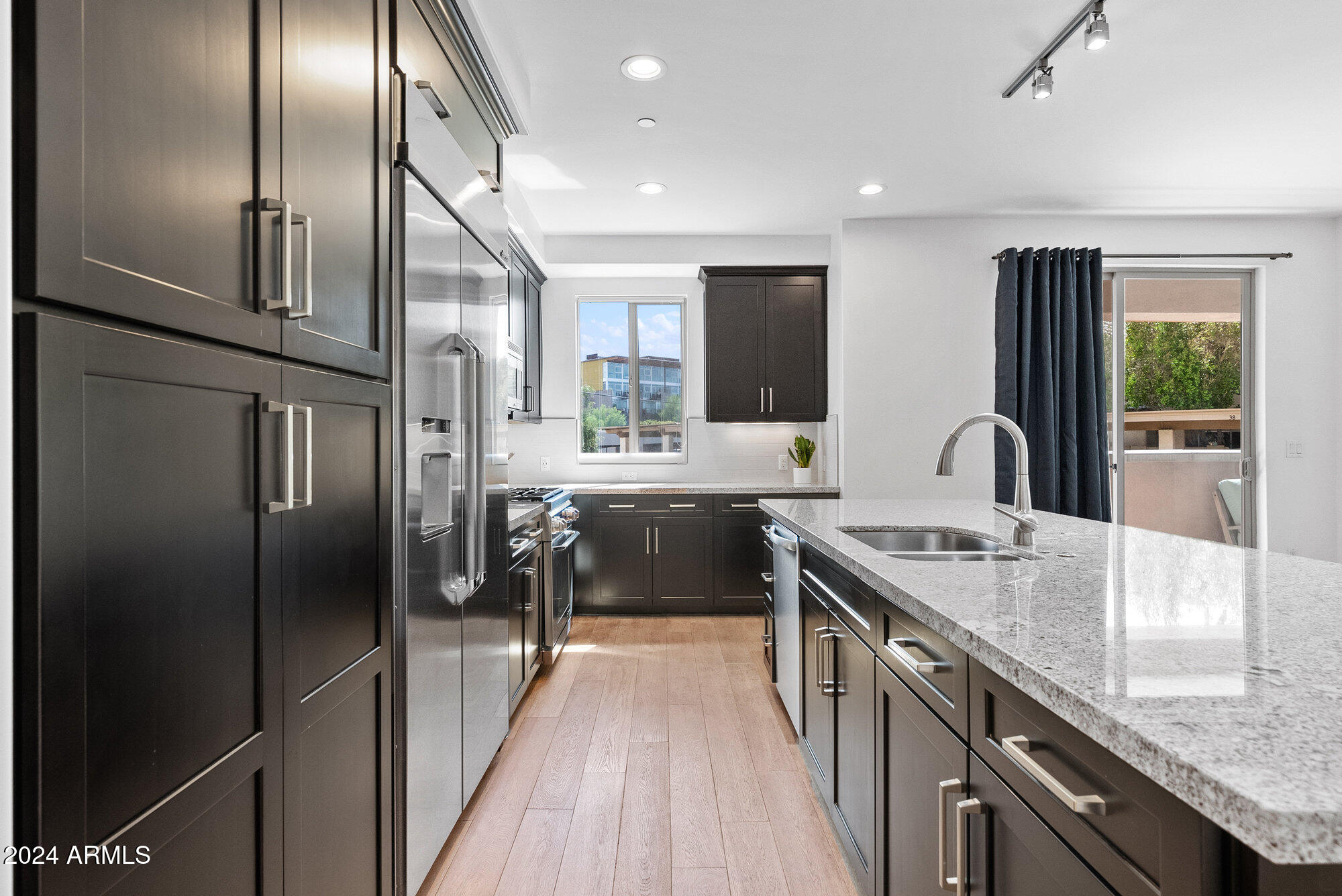 4803 N WOODMERE FAIRWAY -- # 1011