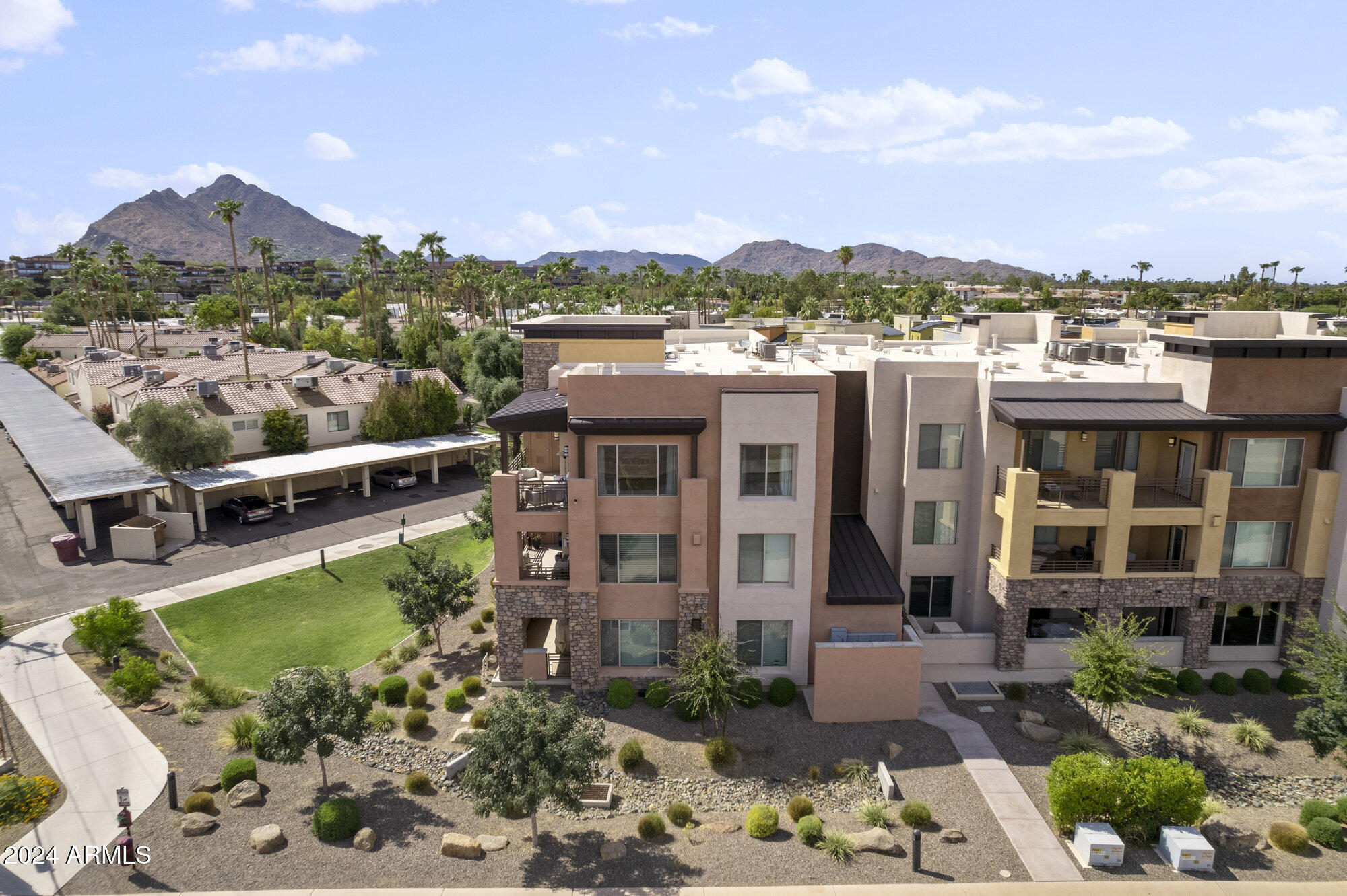 4803 N WOODMERE FAIRWAY -- # 1011