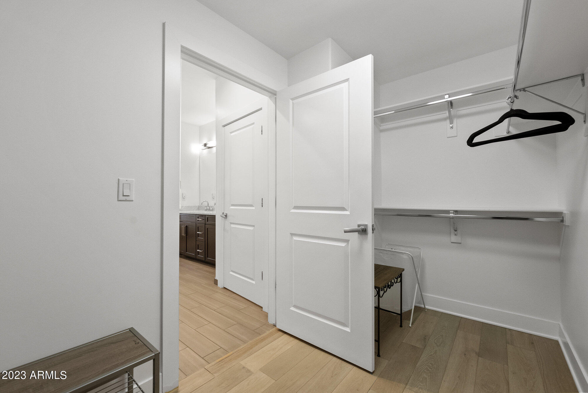 4803 N WOODMERE FAIRWAY -- # 1011