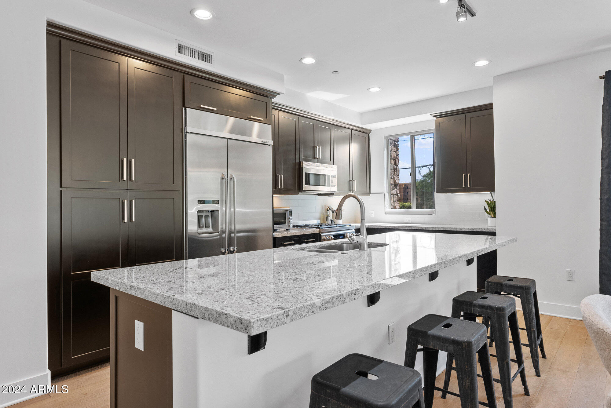 4803 N WOODMERE FAIRWAY -- # 1011
