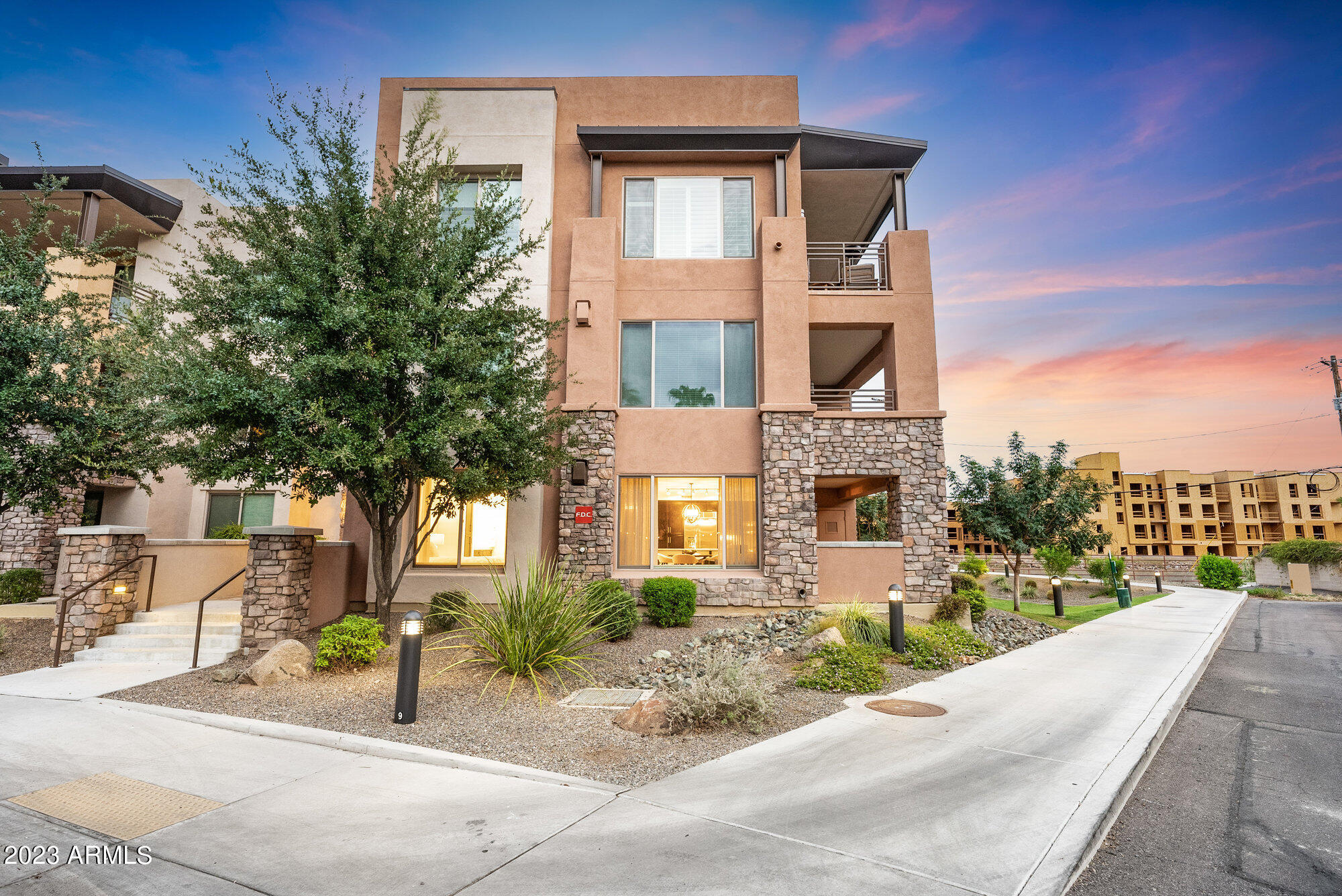 4803 N WOODMERE FAIRWAY -- # 1011
