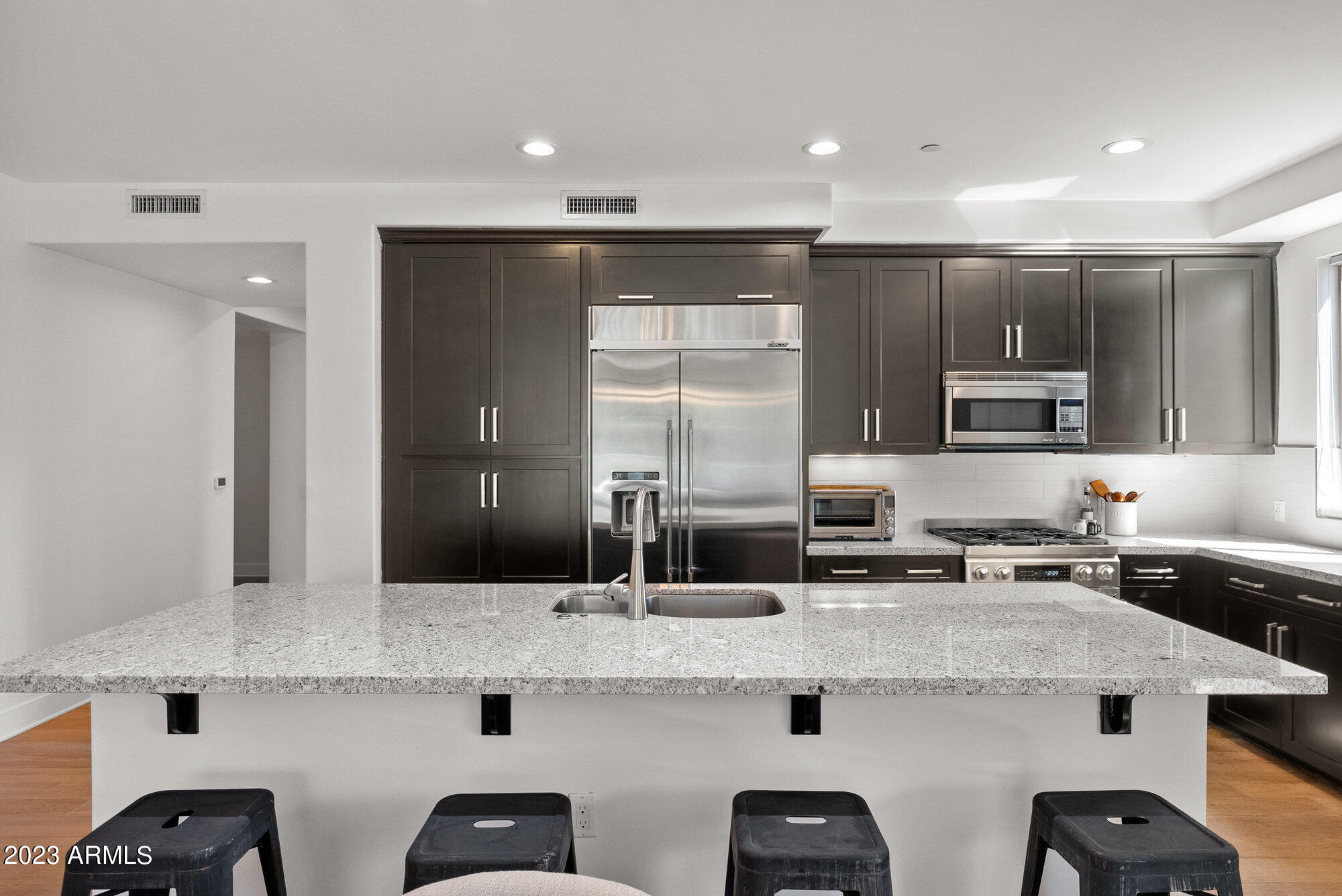 4803 N WOODMERE FAIRWAY -- # 1011