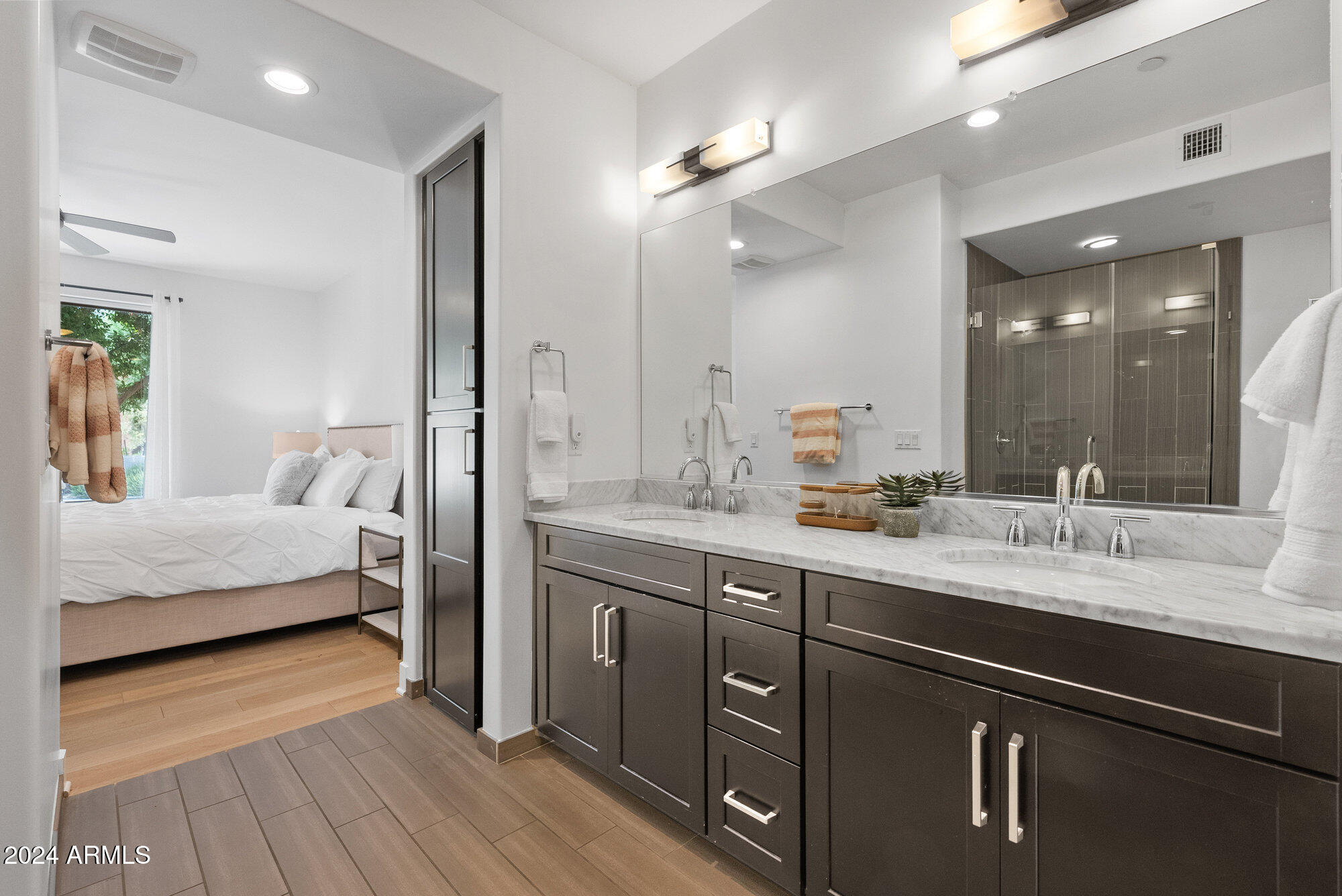 4803 N WOODMERE FAIRWAY -- # 1011