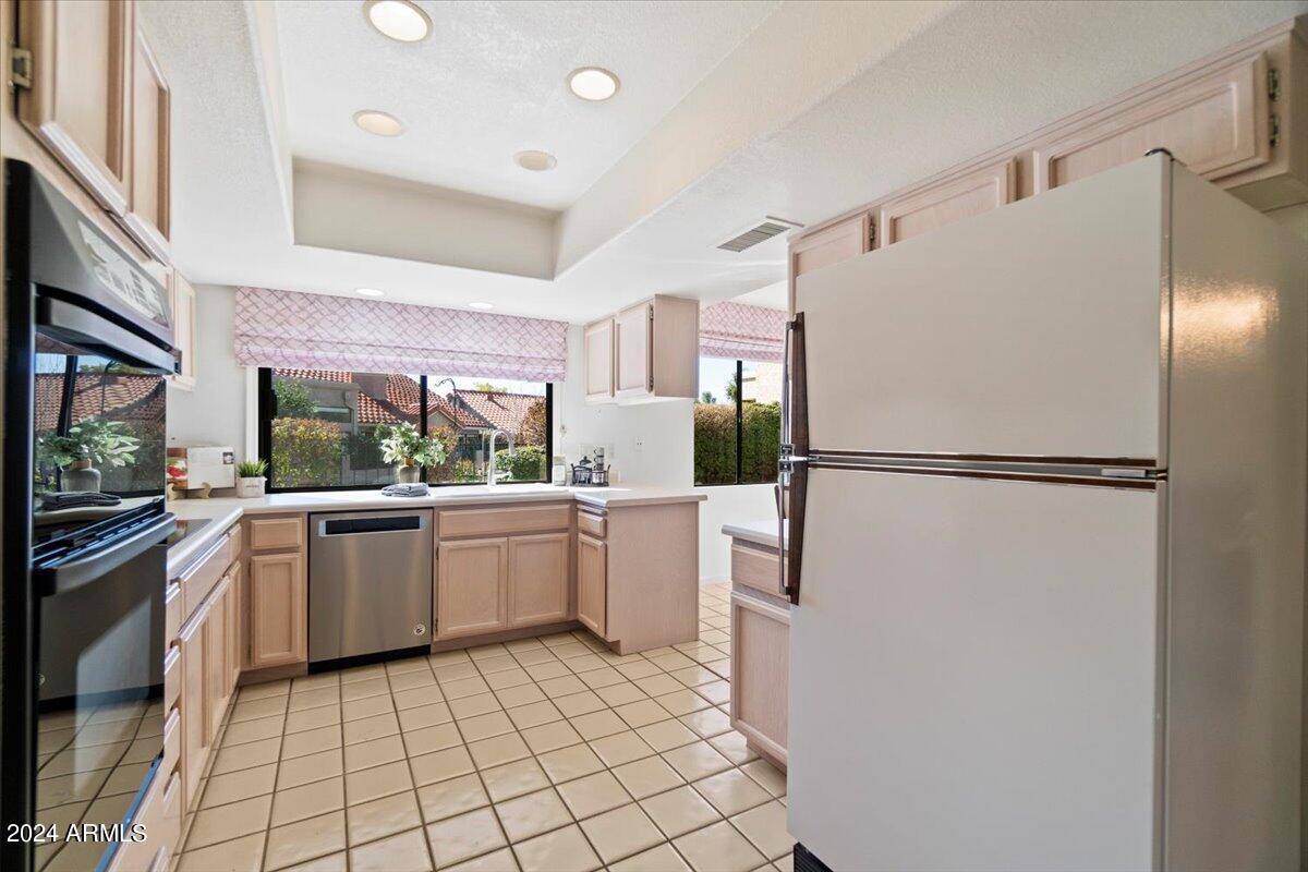 10545 E TOPAZ Circle