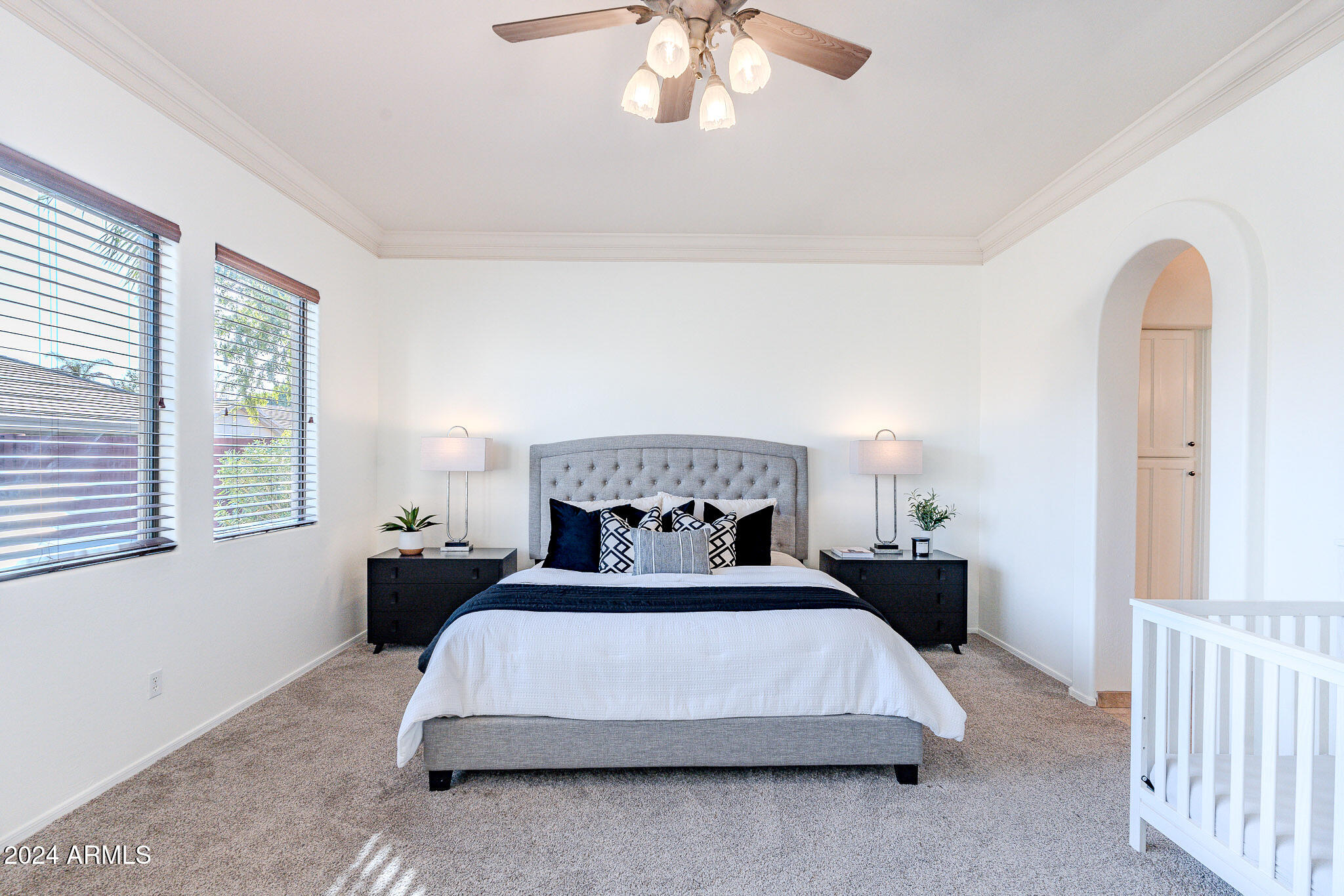 2615 E COLONIAL Court