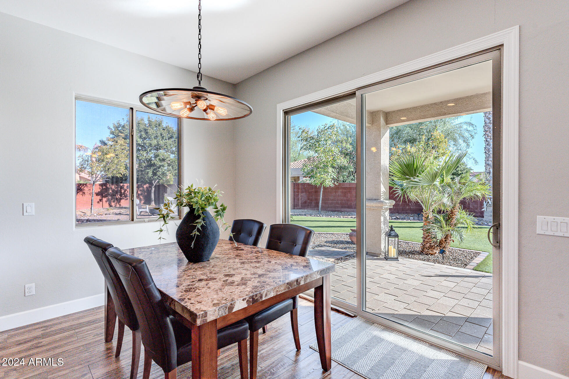 2615 E COLONIAL Court