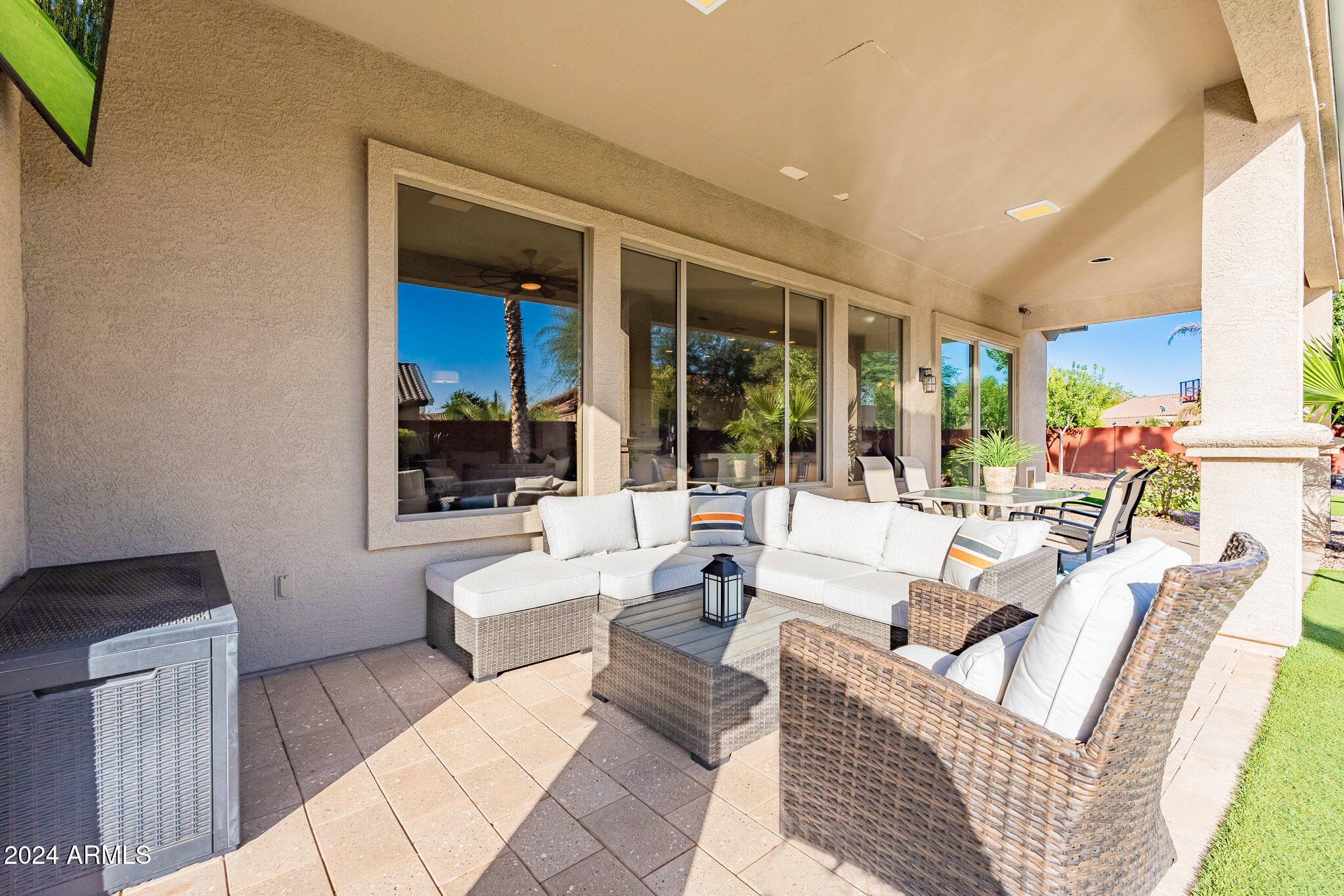 2615 E COLONIAL Court