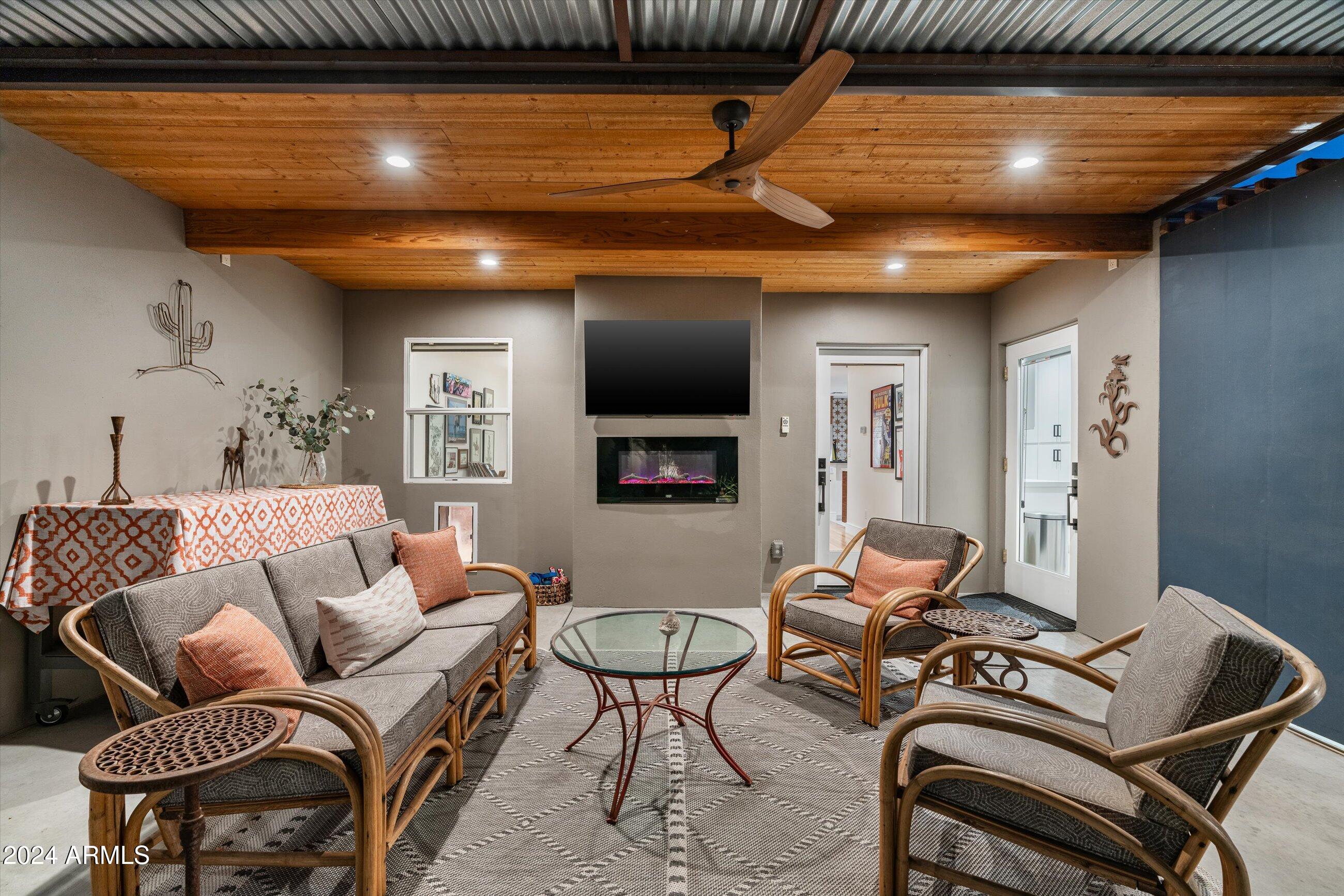 517 W Granada Road