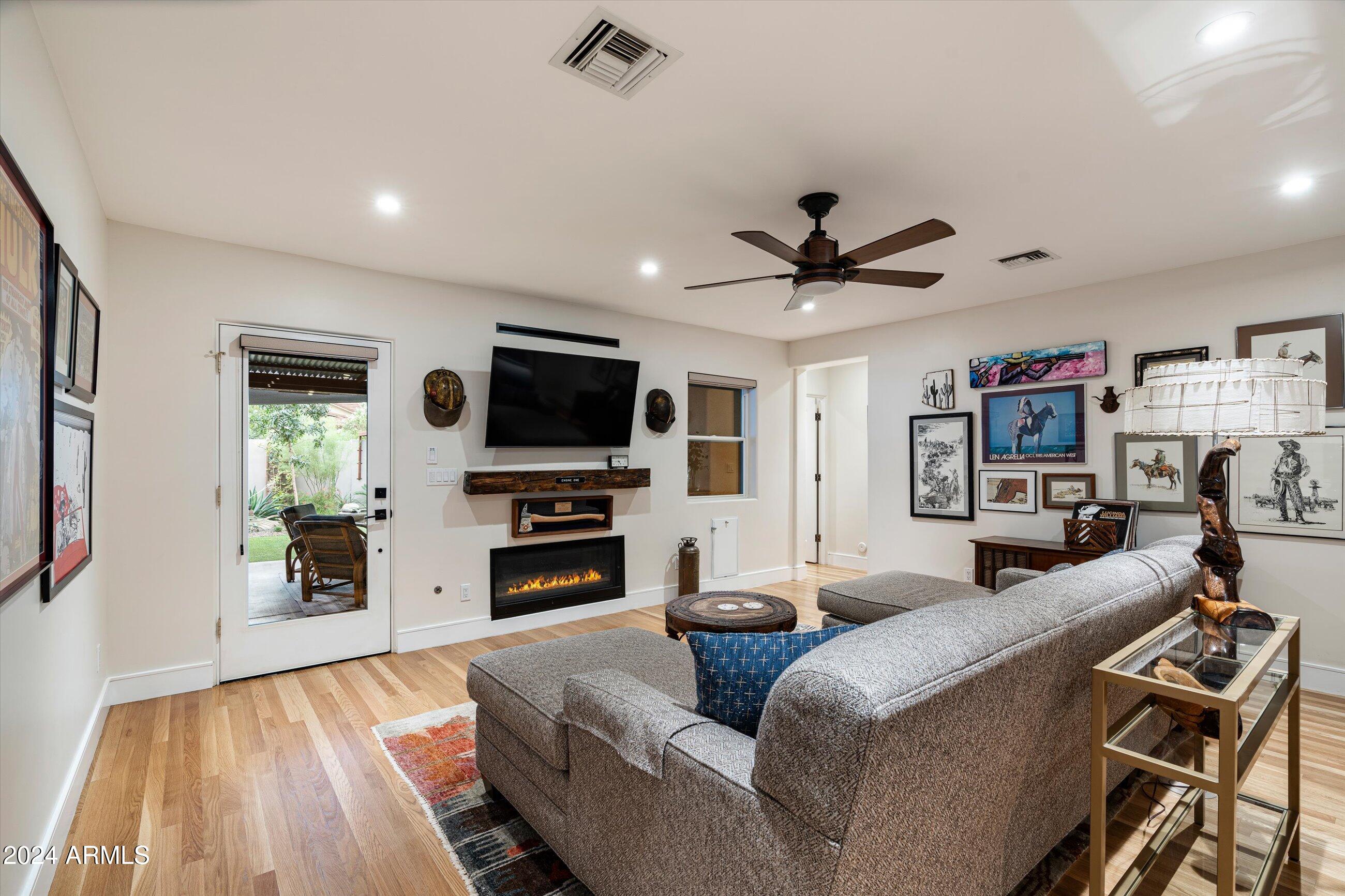 517 W Granada Road
