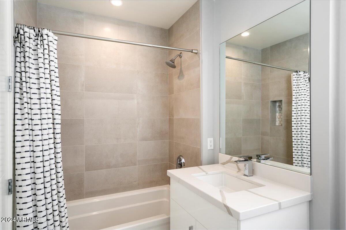 16580 N 92ND Street # 2001