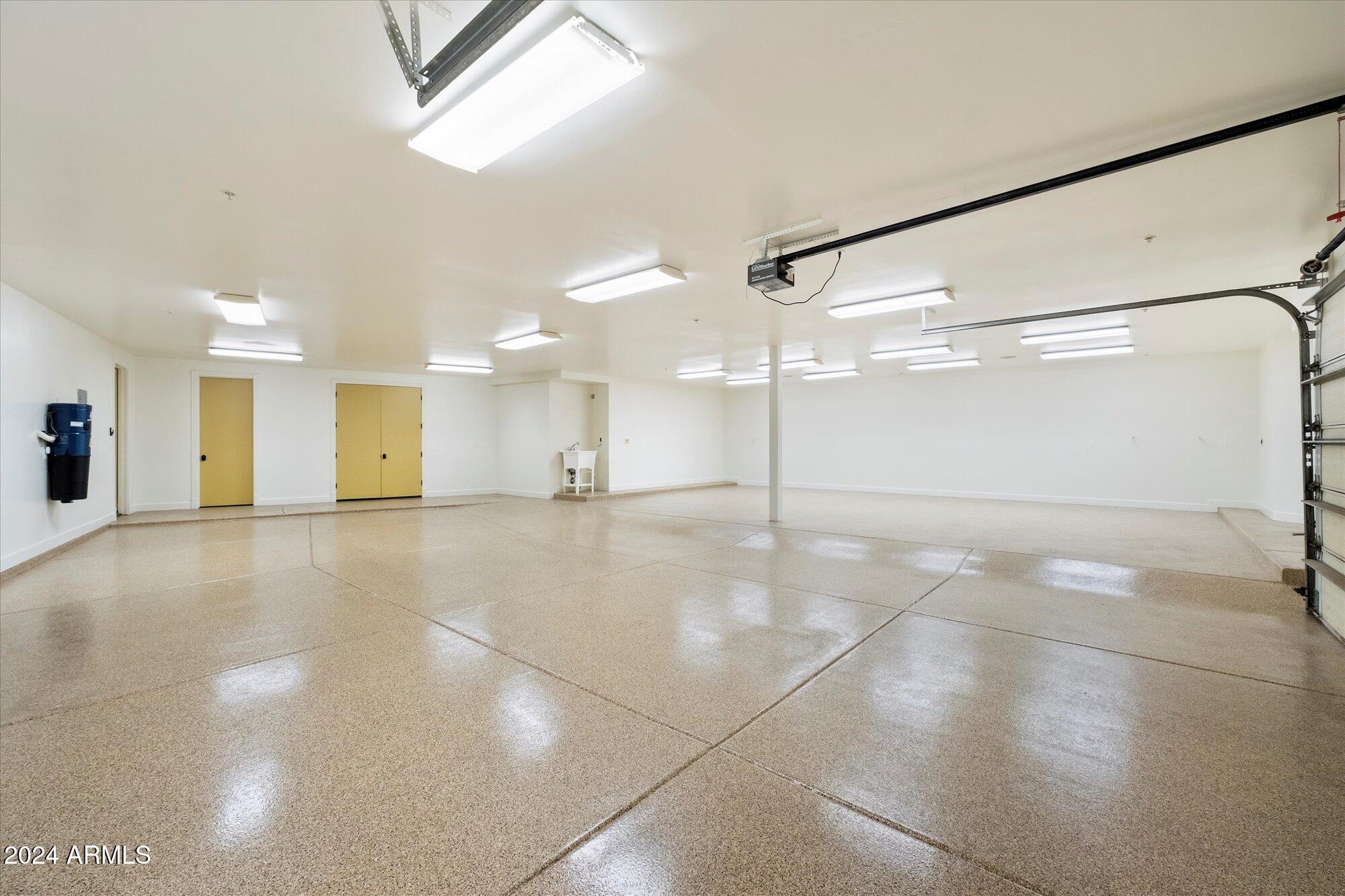 4256 N Desert Oasis Circle