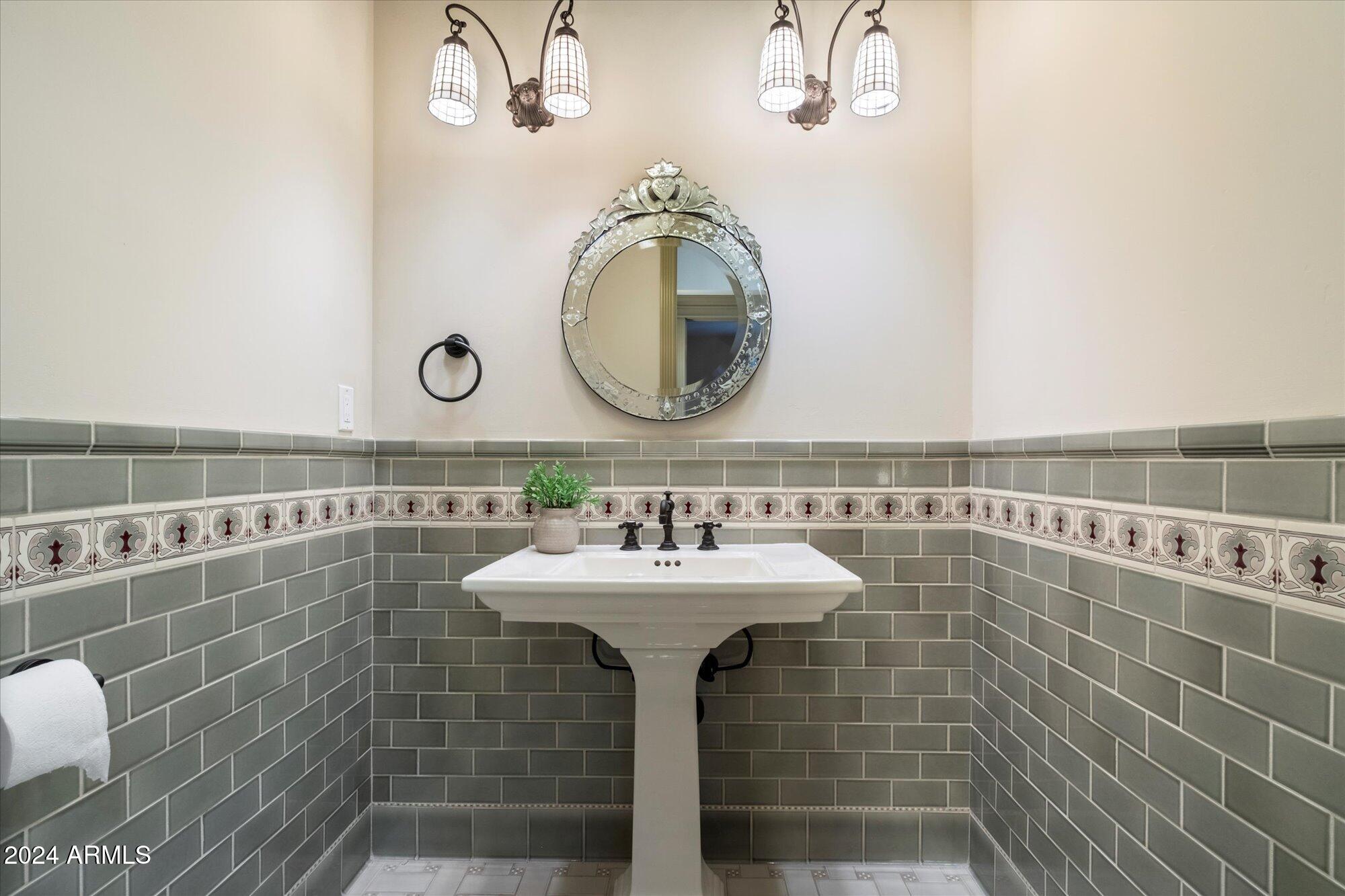 4256 N Desert Oasis Circle