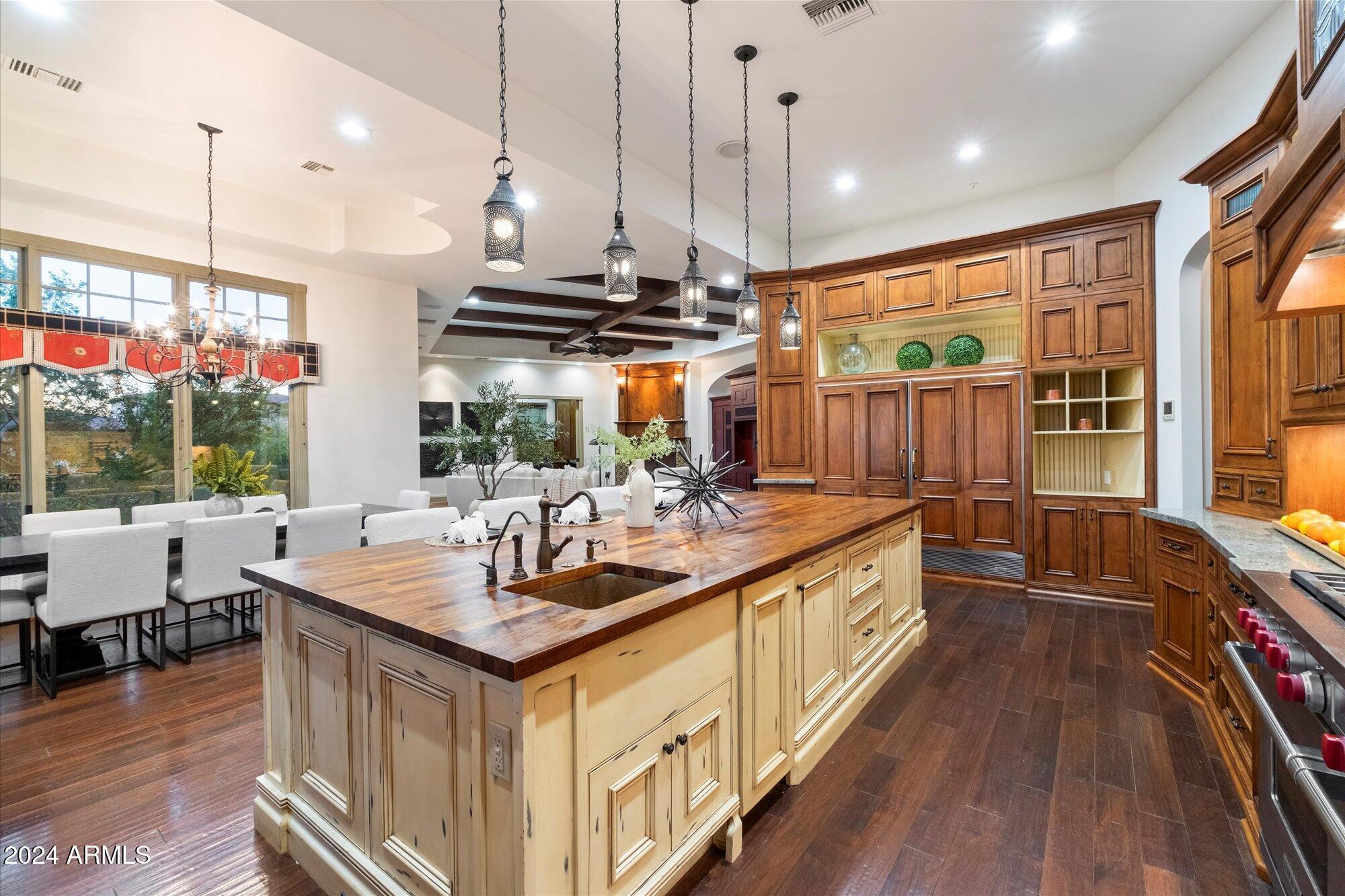 4256 N Desert Oasis Circle