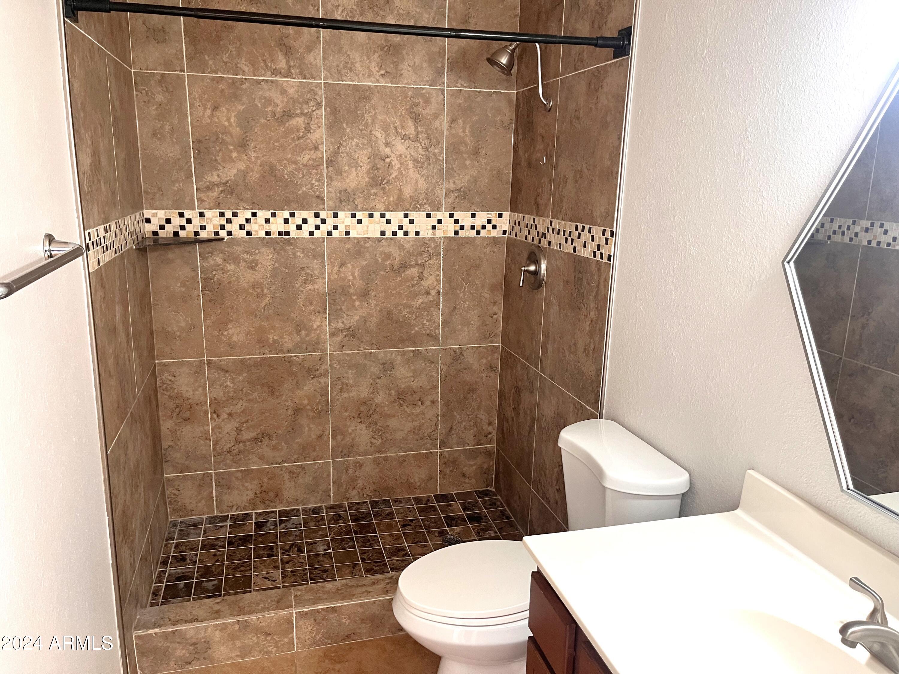 4950 N MILLER Road # 223