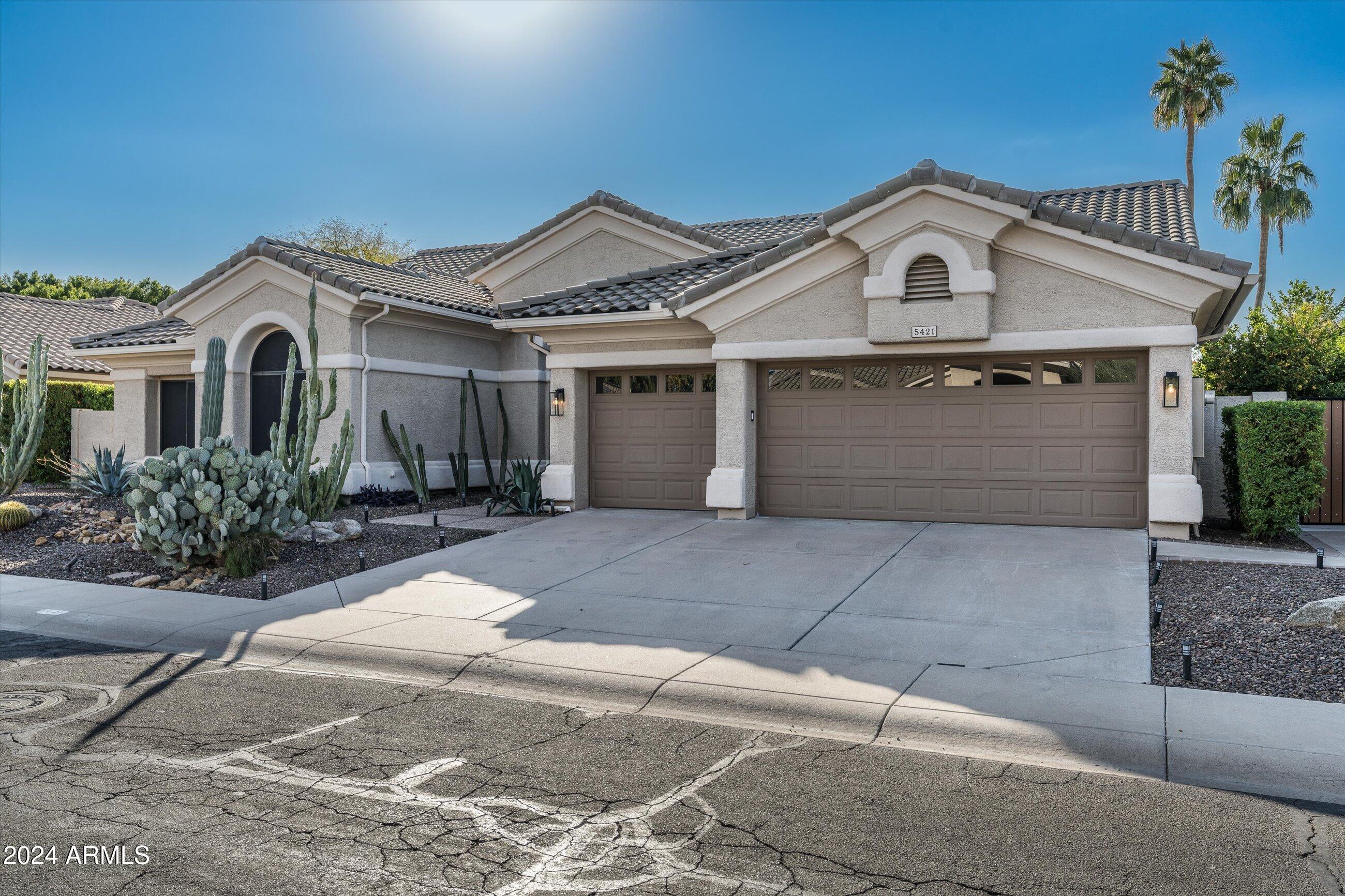 5421 E CANNON Drive
