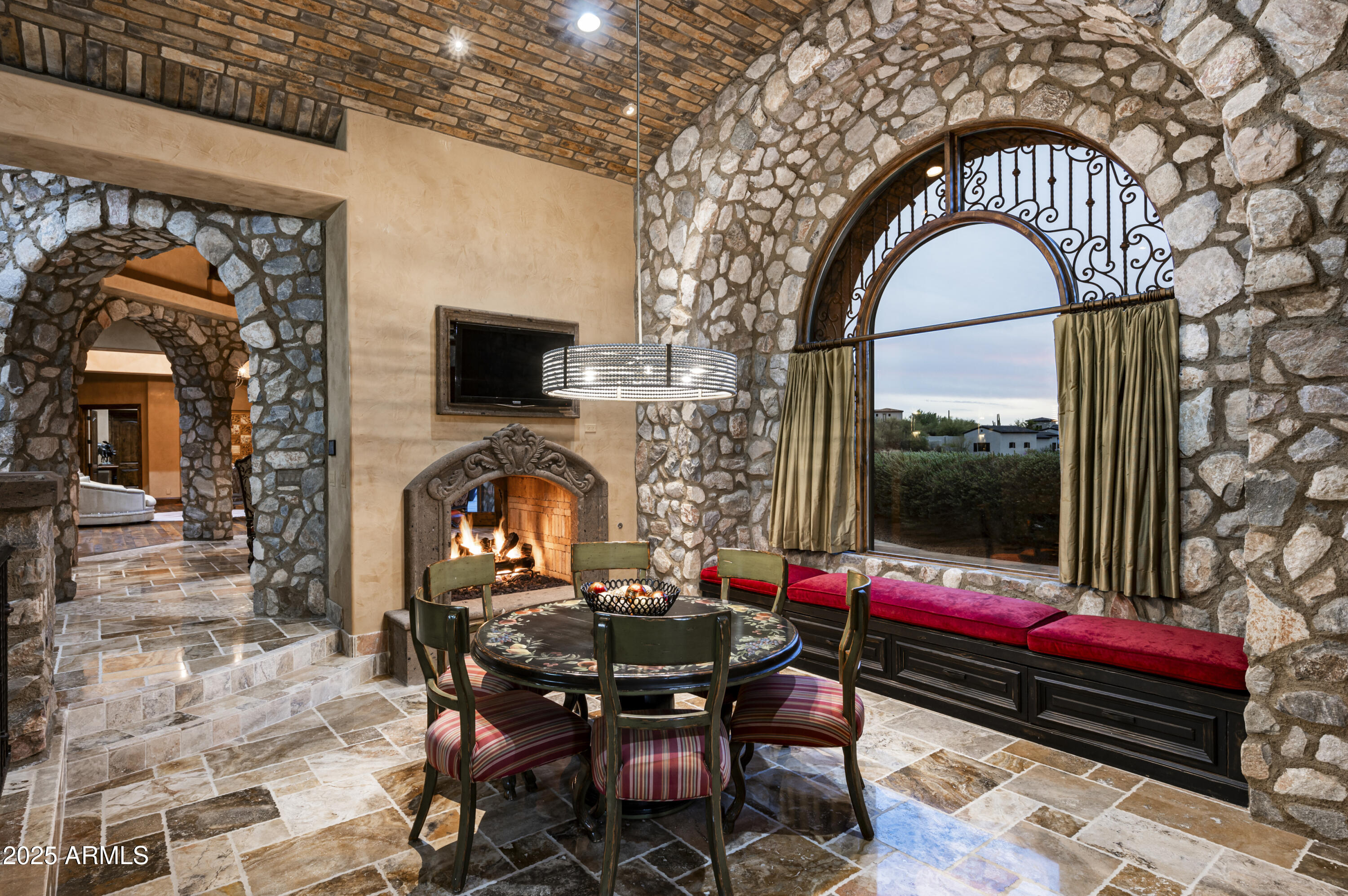 11068 E CANYON CROSS Way