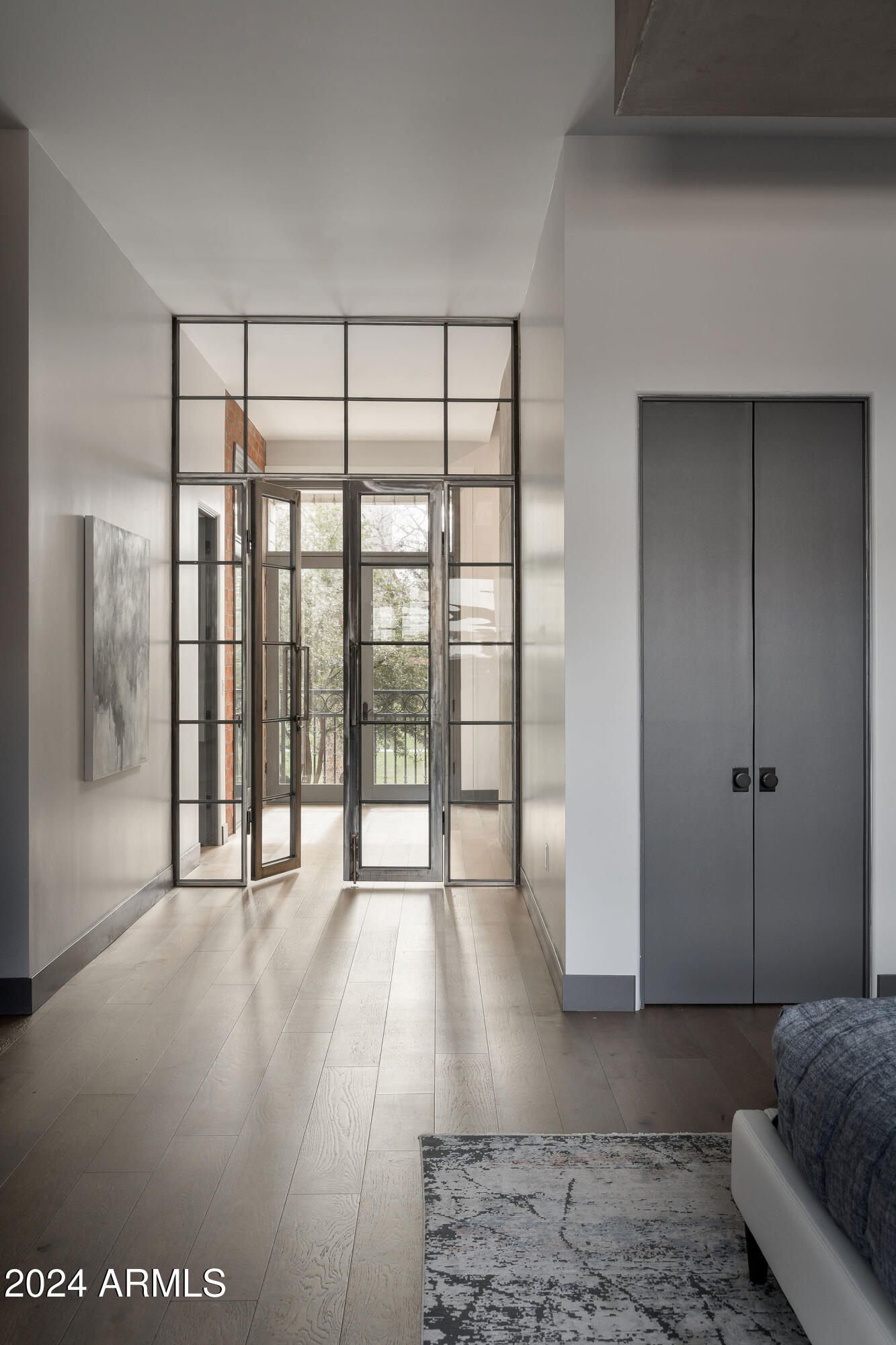 22 W Palm Lane