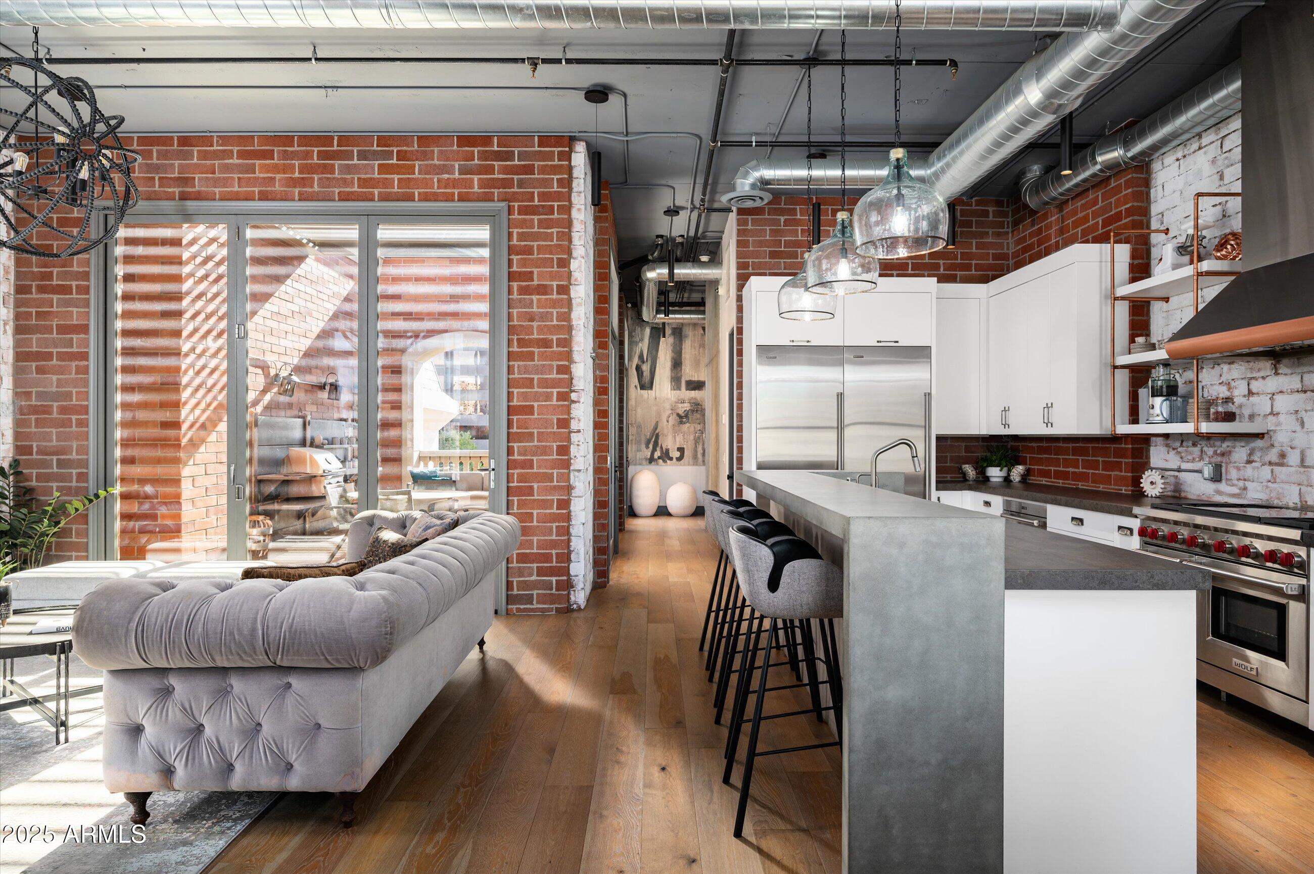 22 W Palm Lane