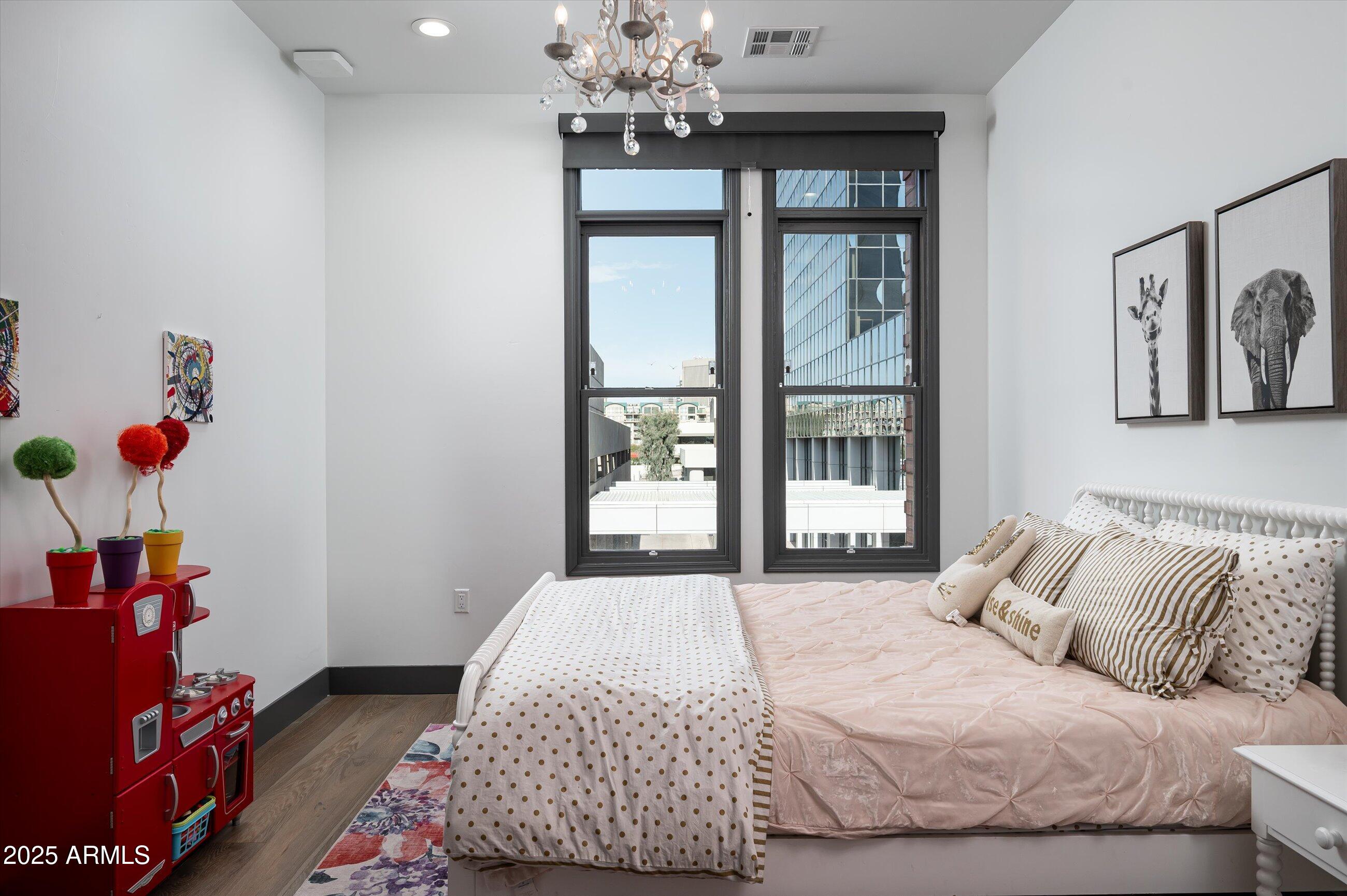 22 W Palm Lane
