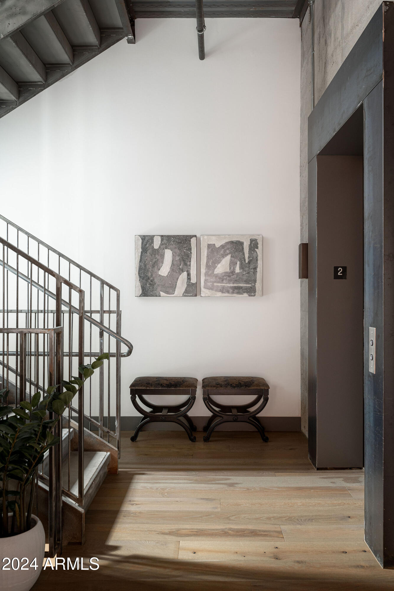 22 W Palm Lane