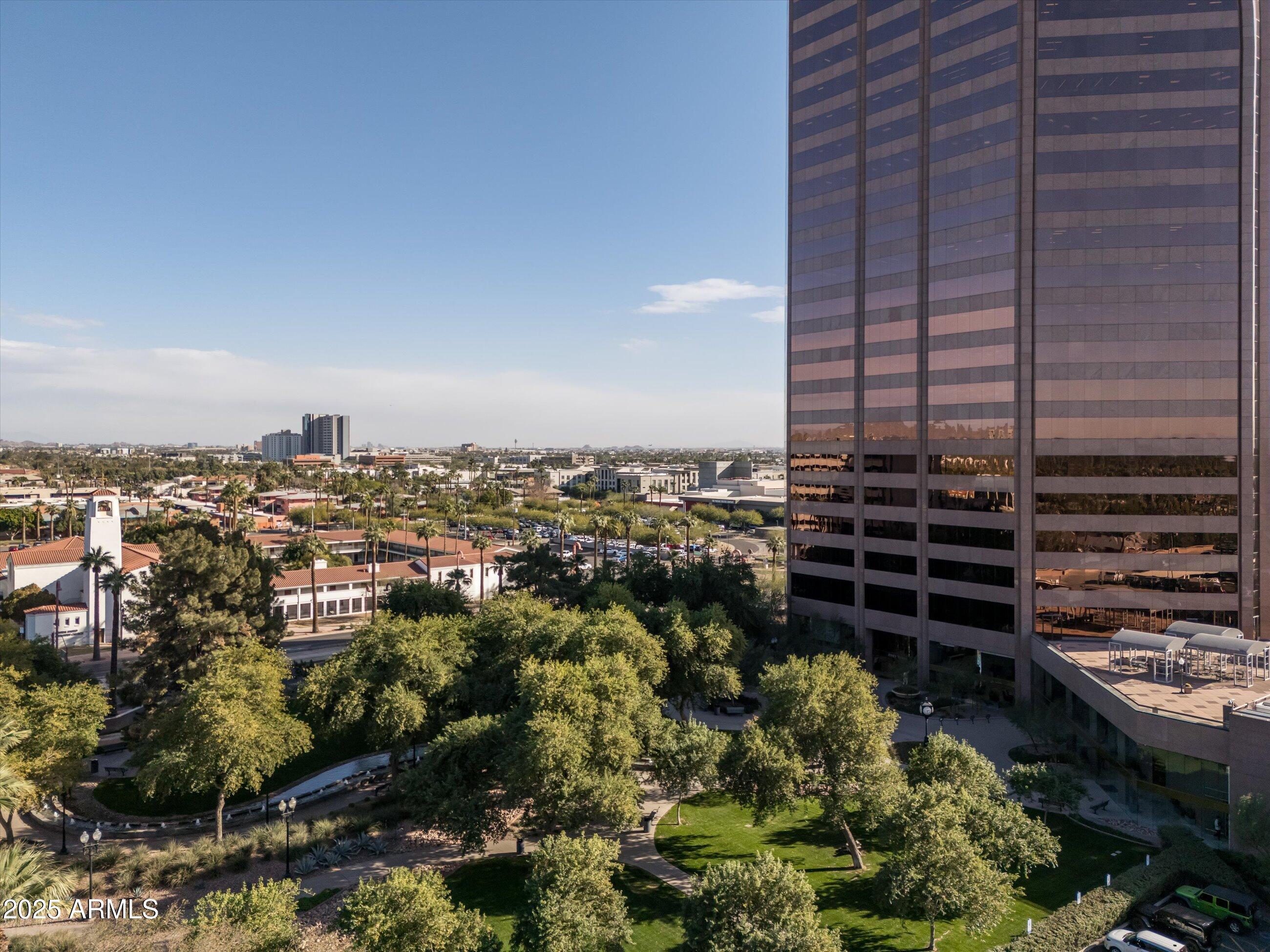 22 W Palm Lane