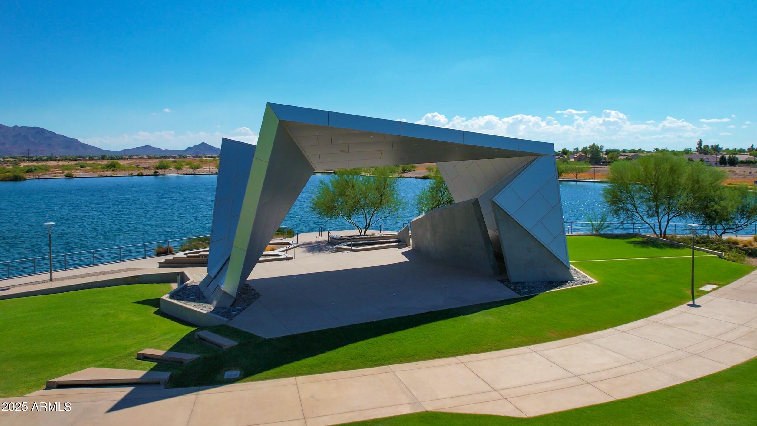 3865 E SANTA FE Lane