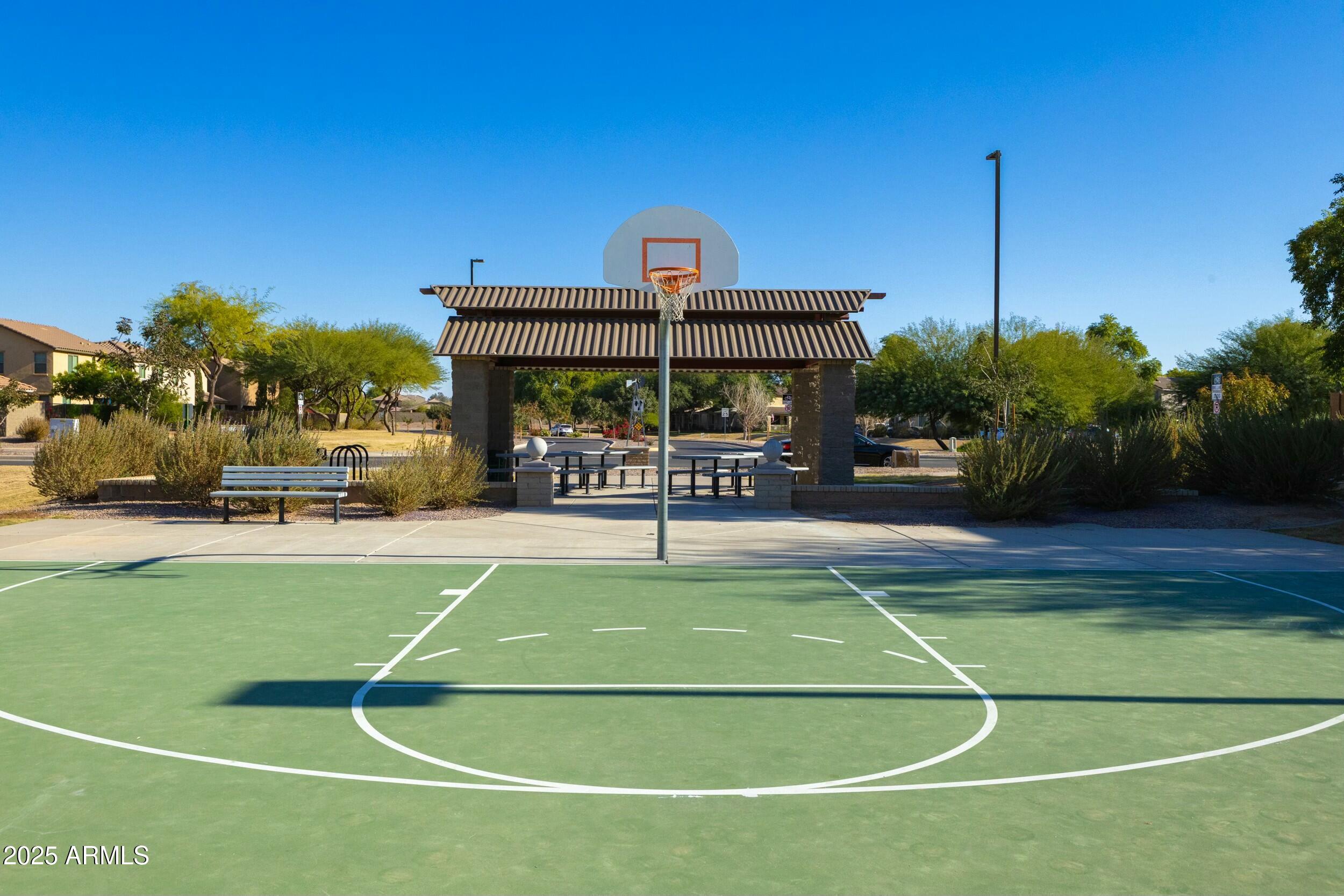 3865 E SANTA FE Lane