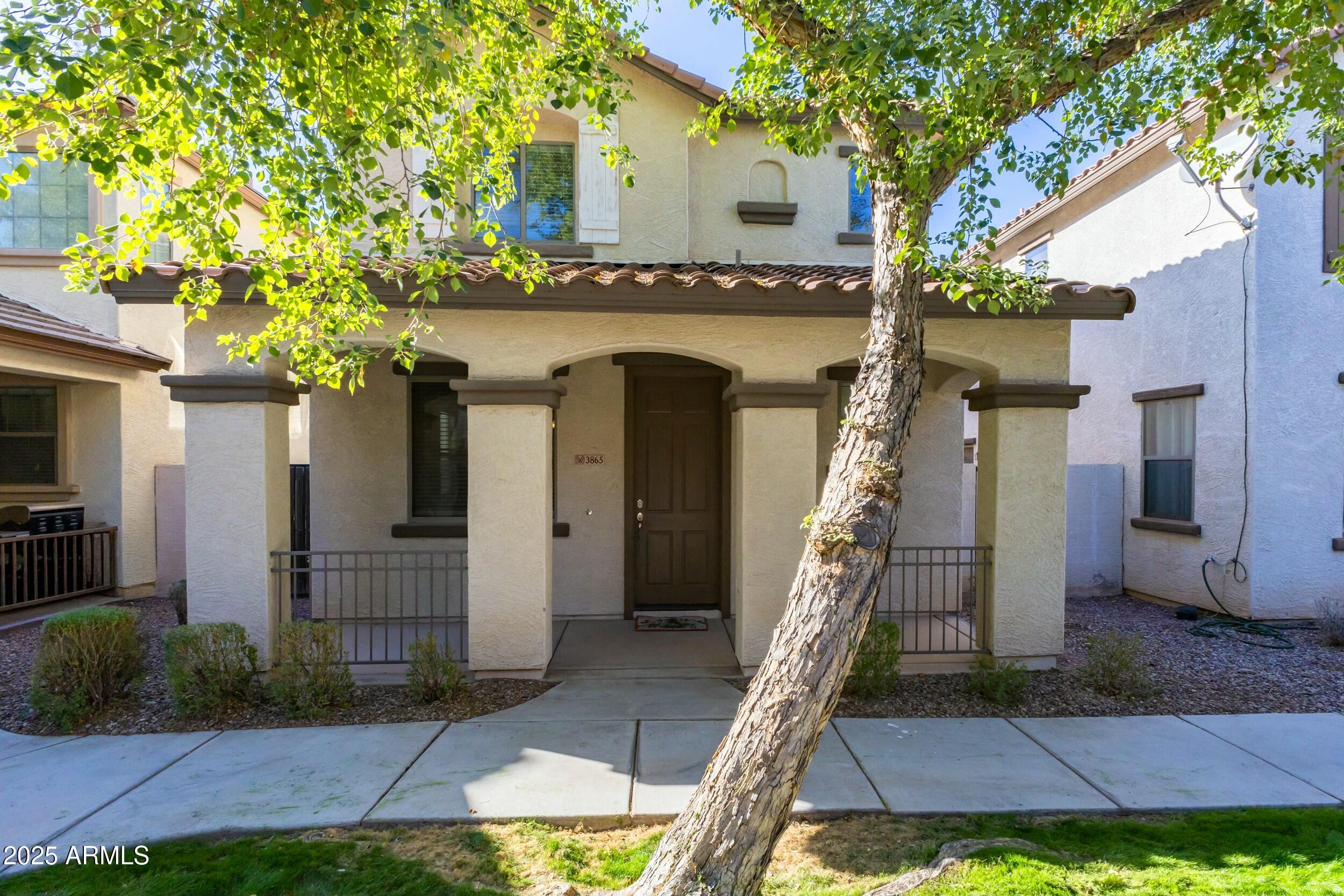 3865 E SANTA FE Lane