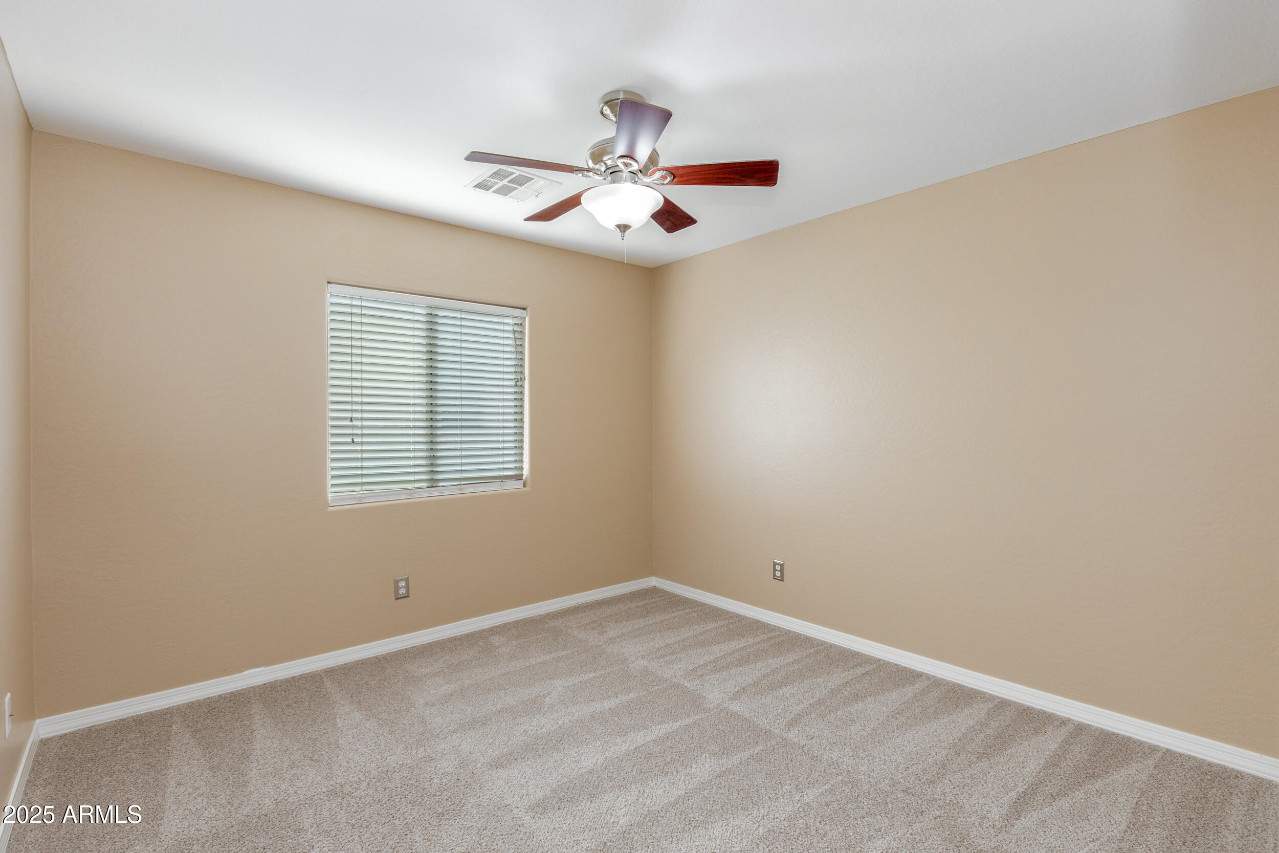3865 E SANTA FE Lane