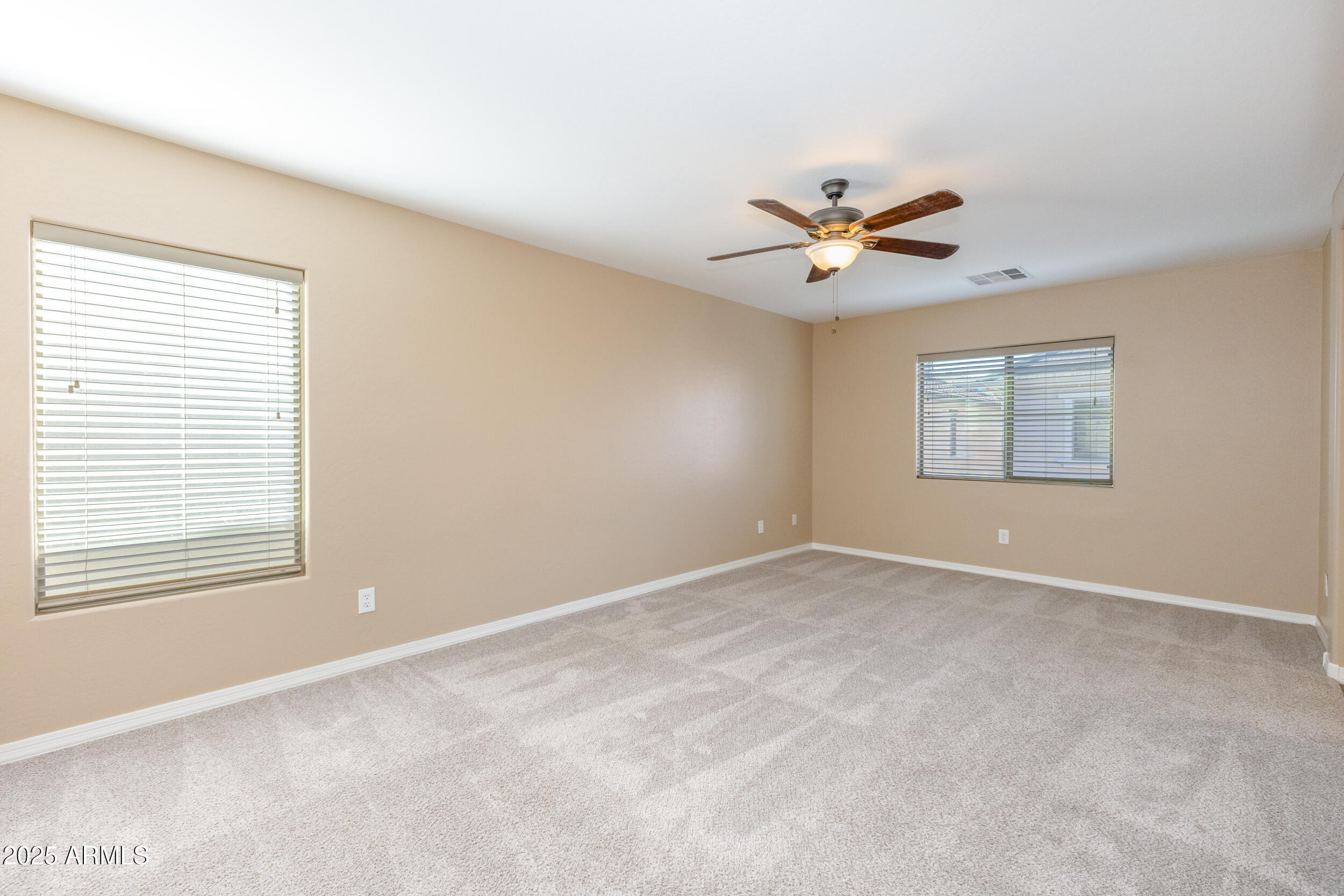 3865 E SANTA FE Lane