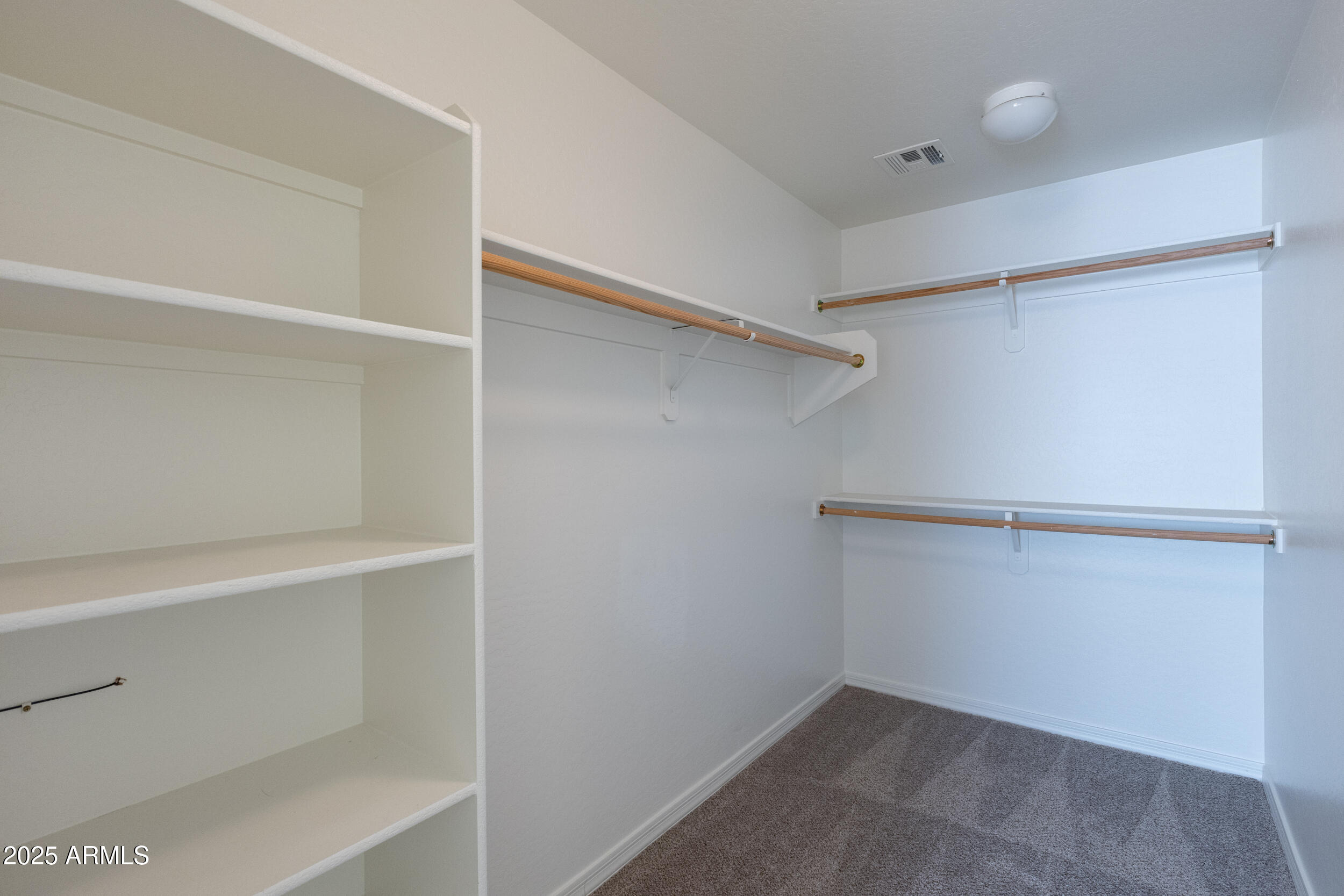 3865 E SANTA FE Lane
