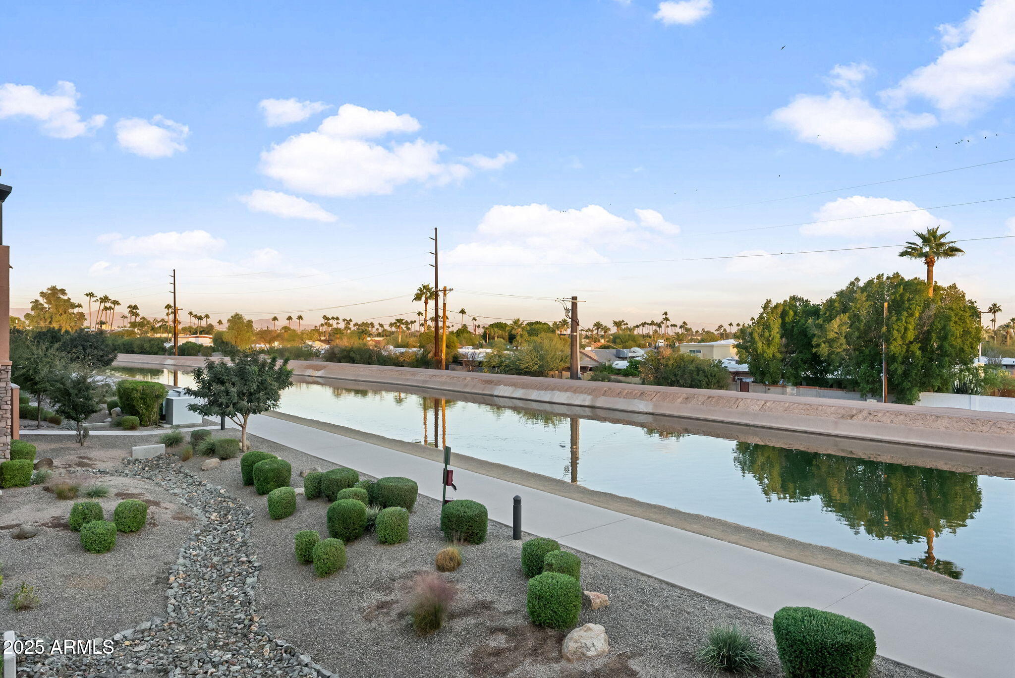 4803 N WOODMERE FAIRWAY -- # 2002