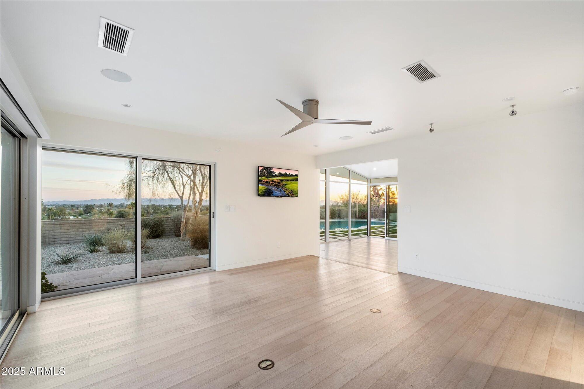 4222 E McDonald Drive