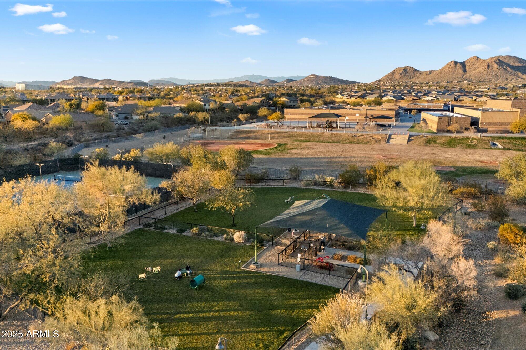 2425 W BRONCO BUTTE Trail # 2037