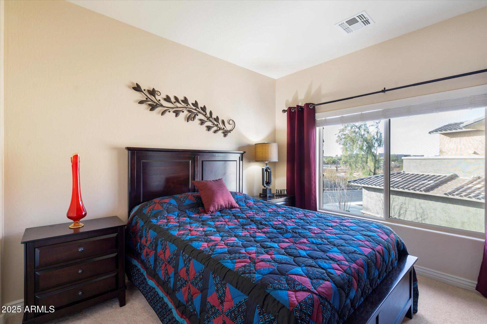 2425 W BRONCO BUTTE Trail # 2037