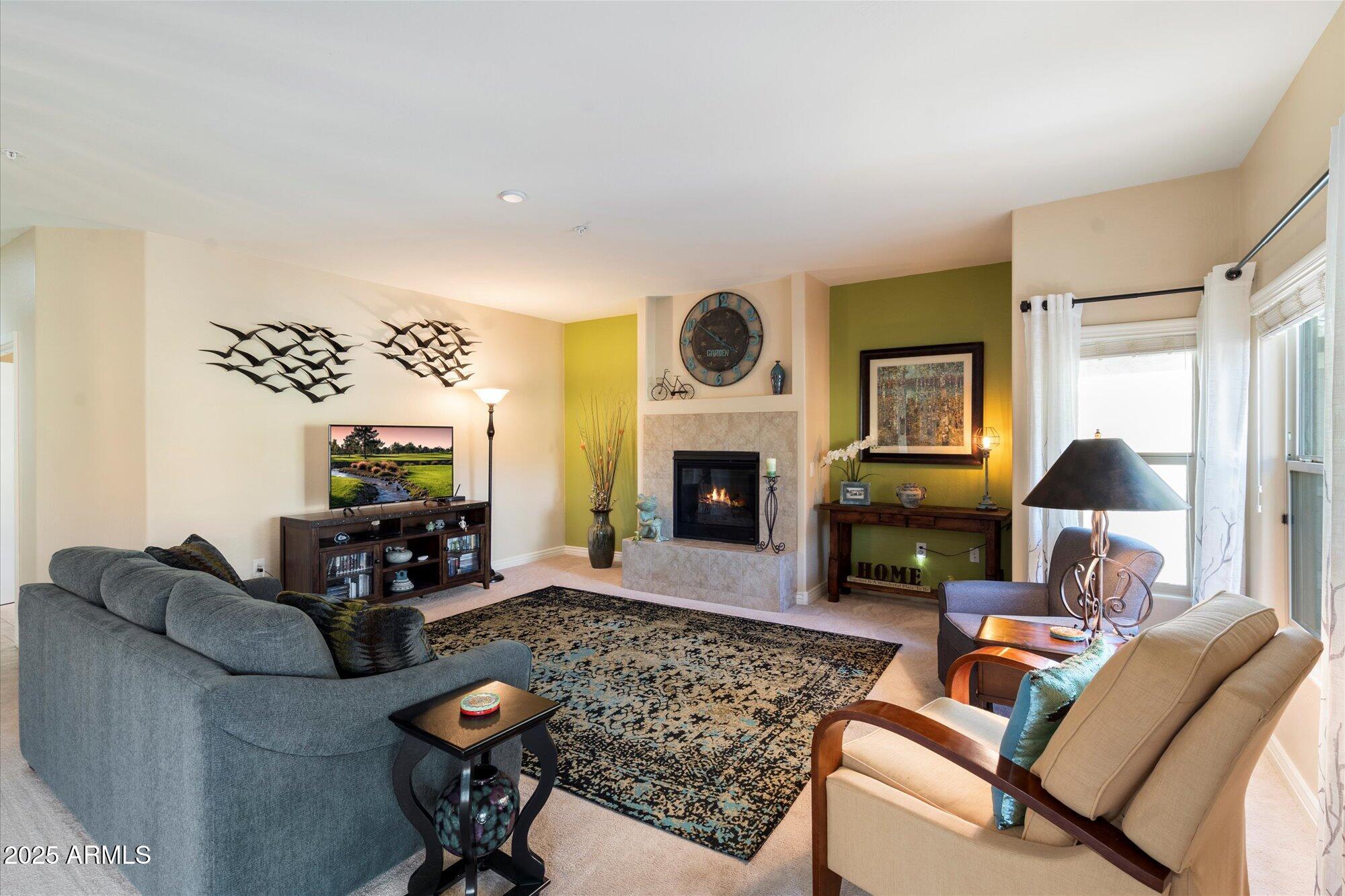 2425 W BRONCO BUTTE Trail # 2037