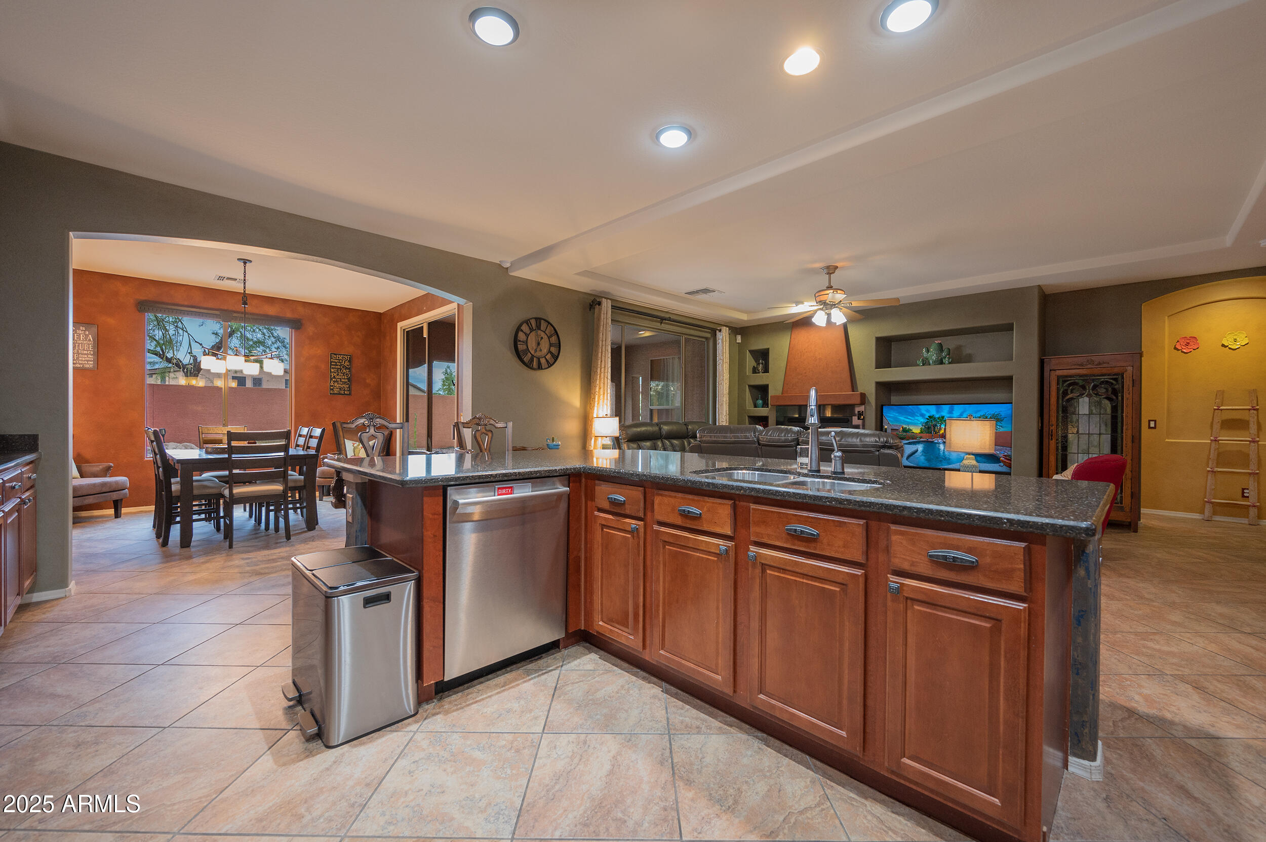 5330 W Coles Road