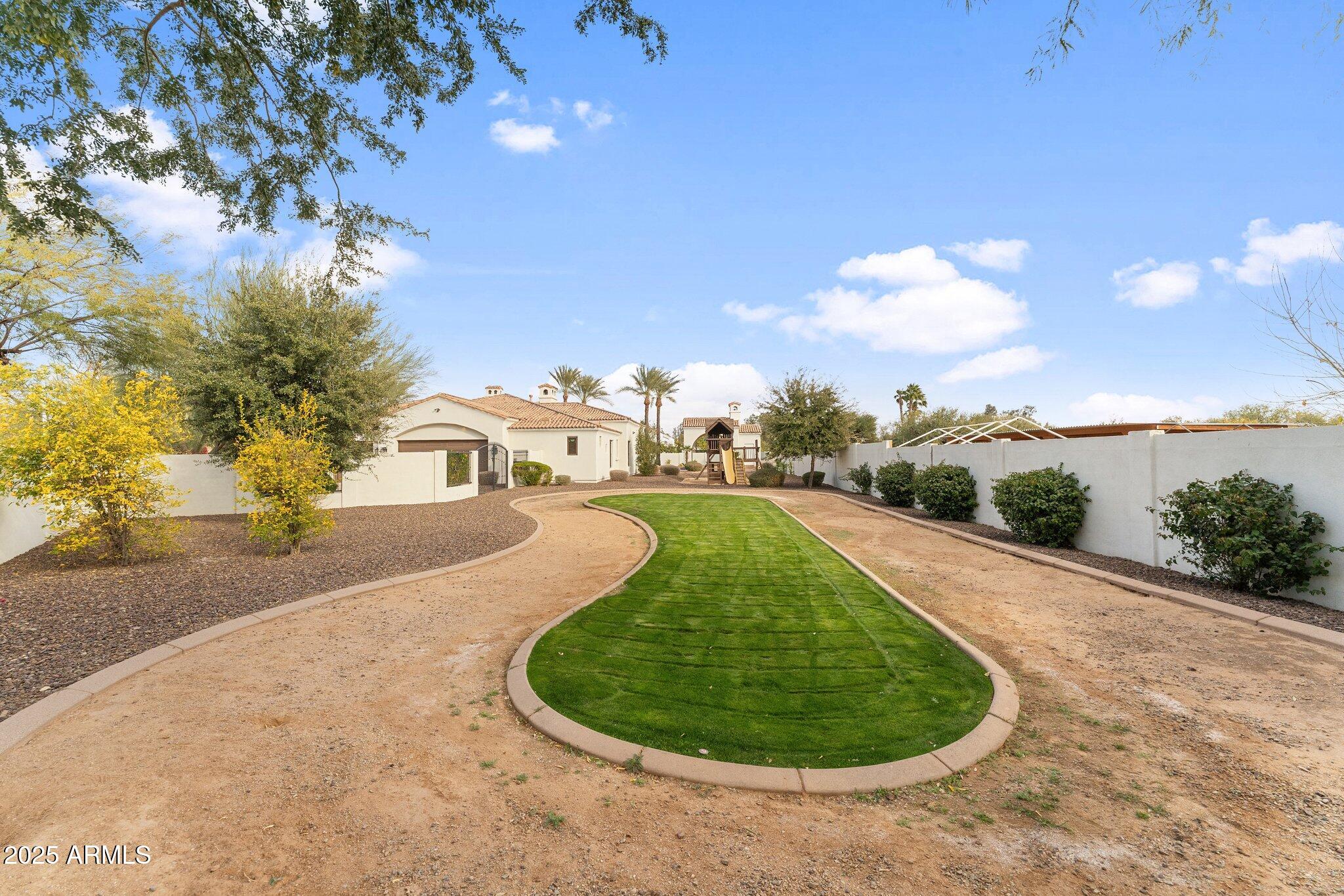 7635 E POINSETTIA Drive