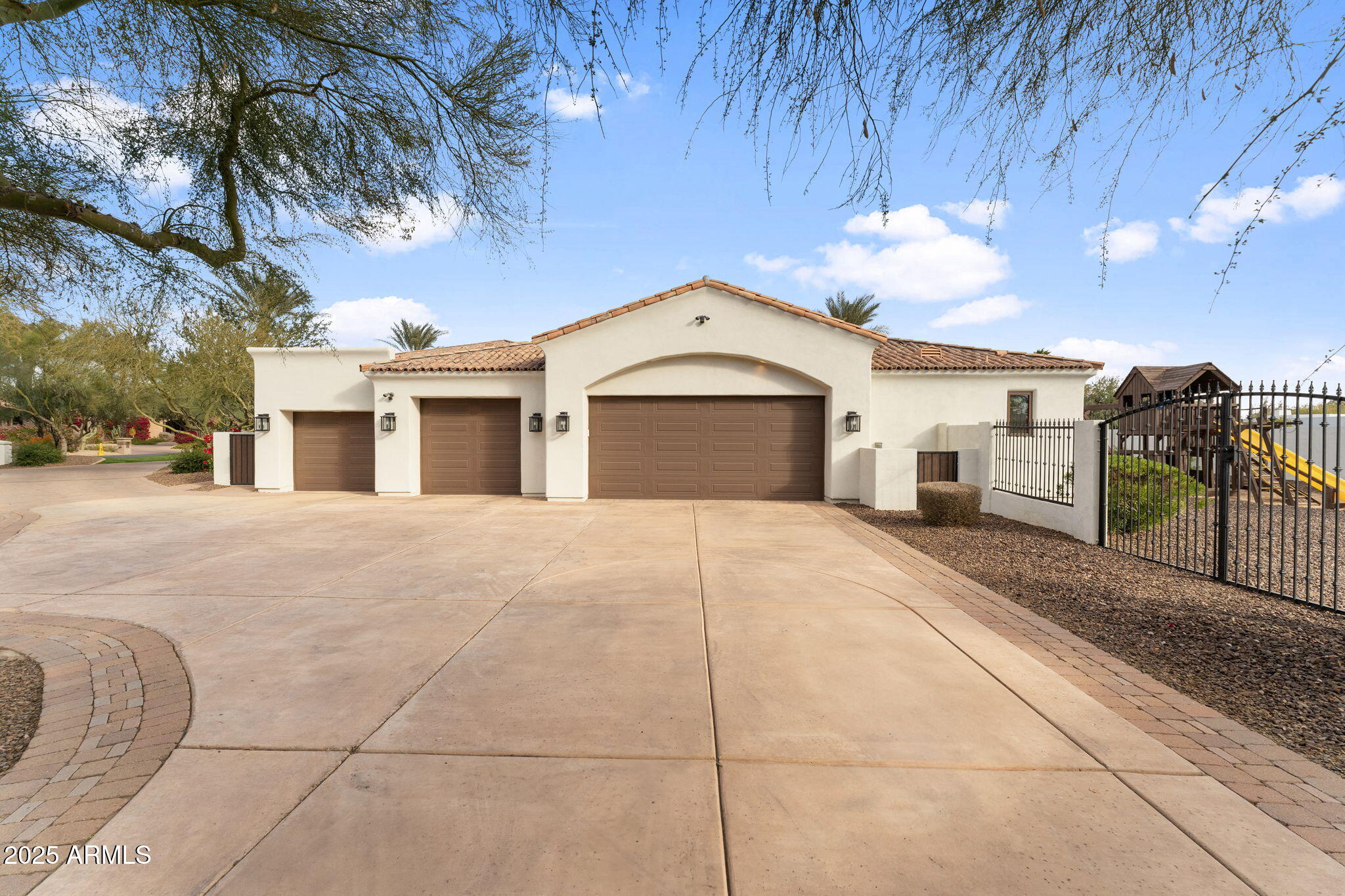 7635 E POINSETTIA Drive