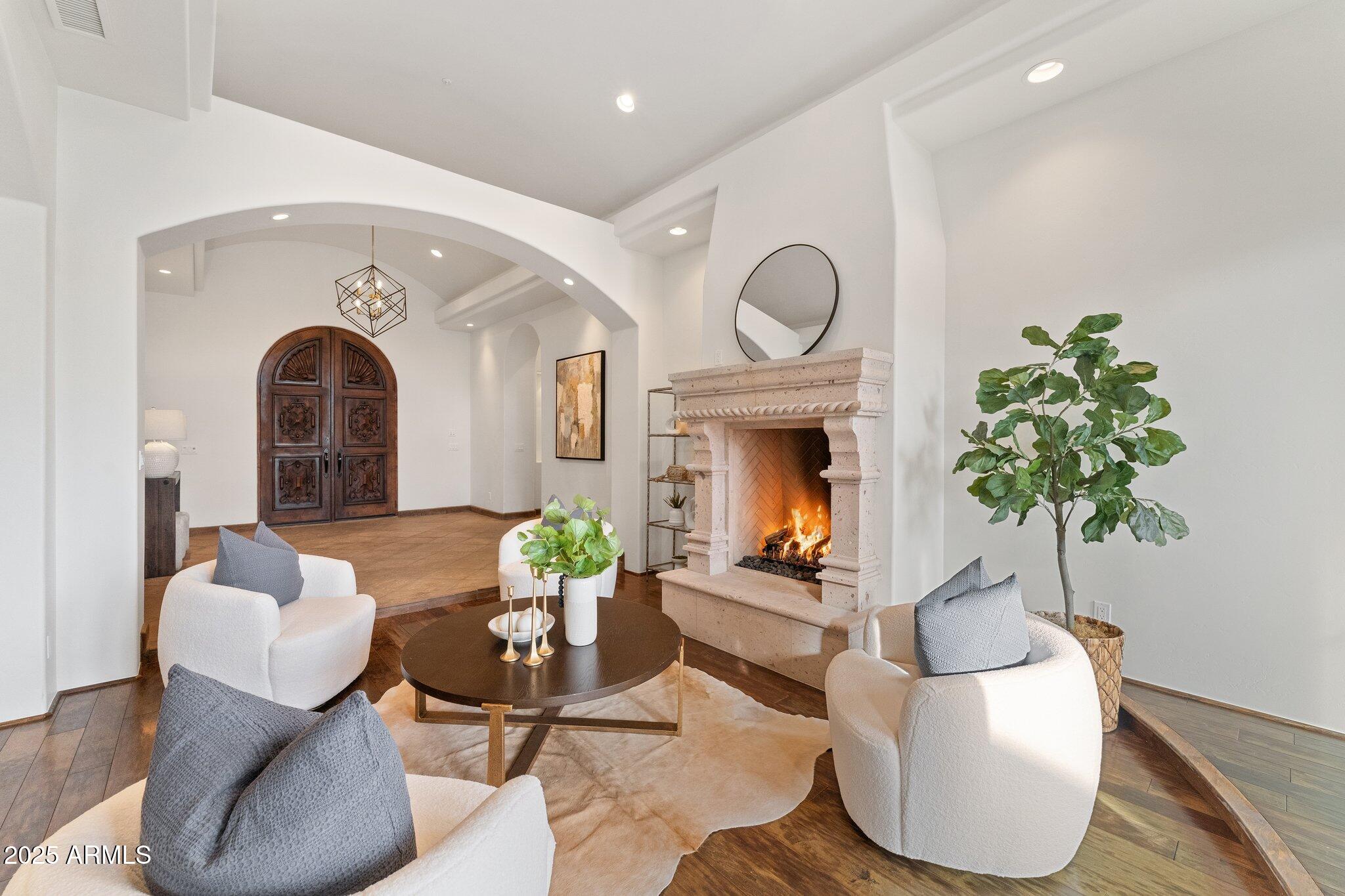 7635 E POINSETTIA Drive