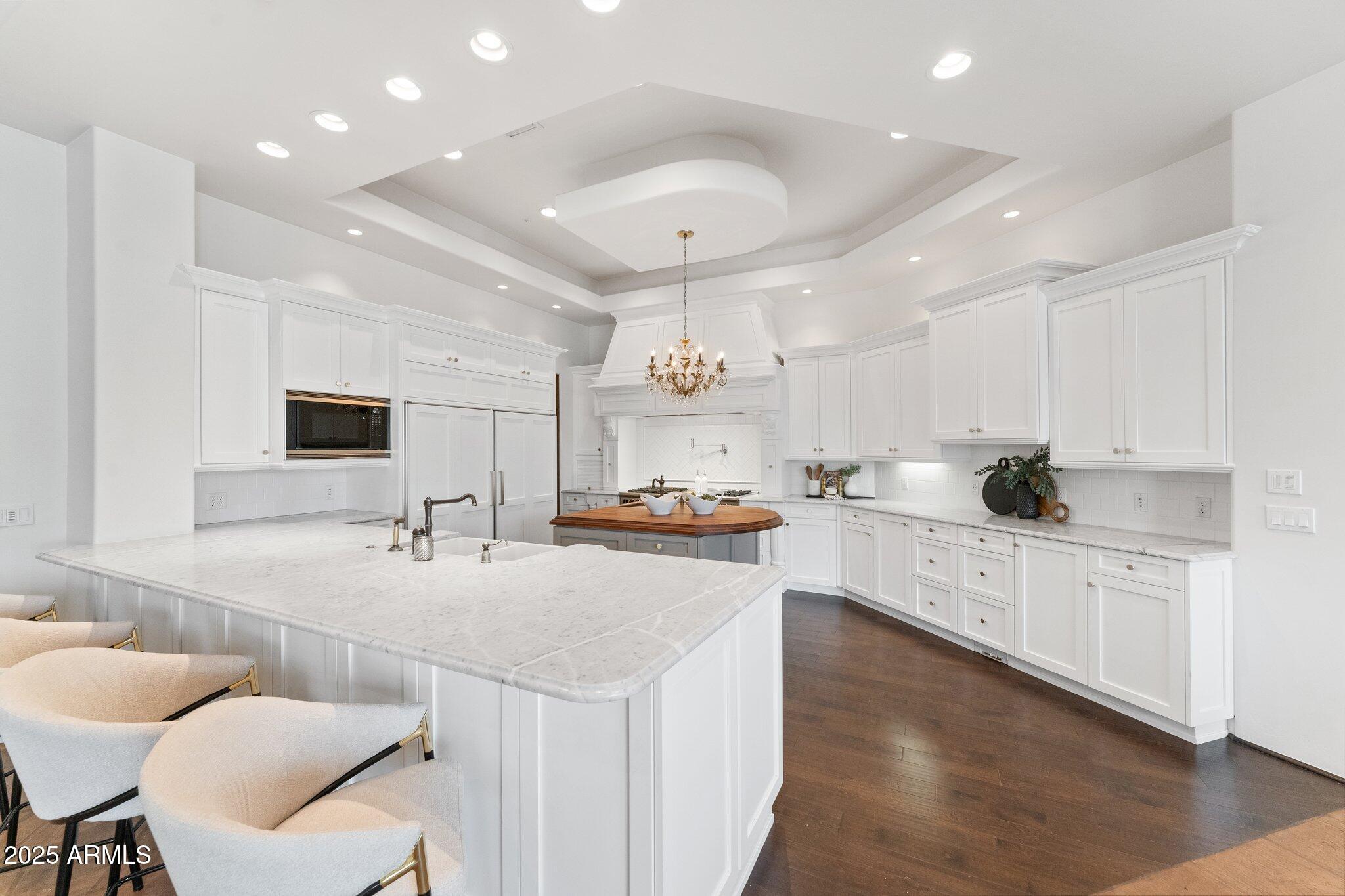 7635 E POINSETTIA Drive