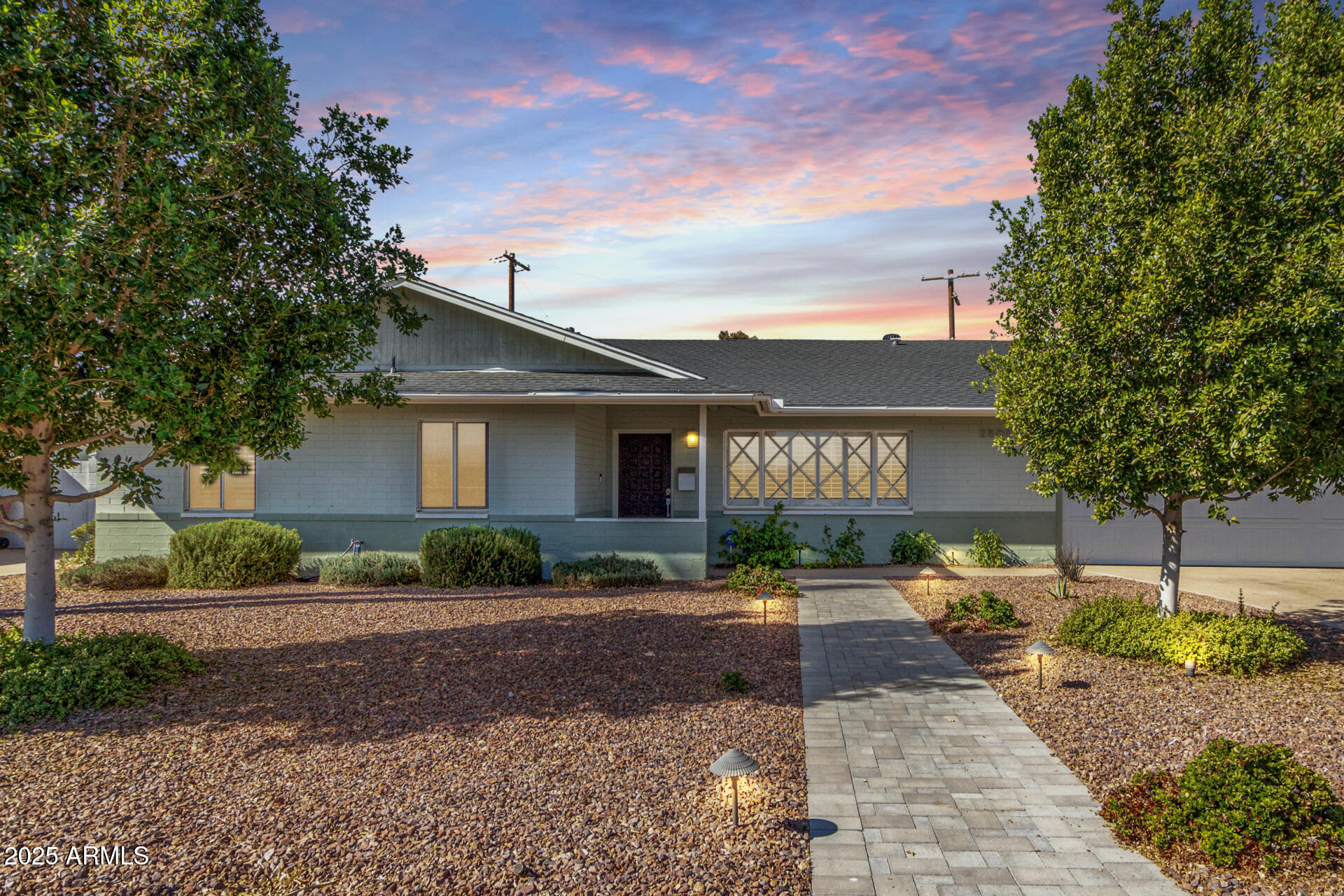 2808 N GRANITE REEF Road