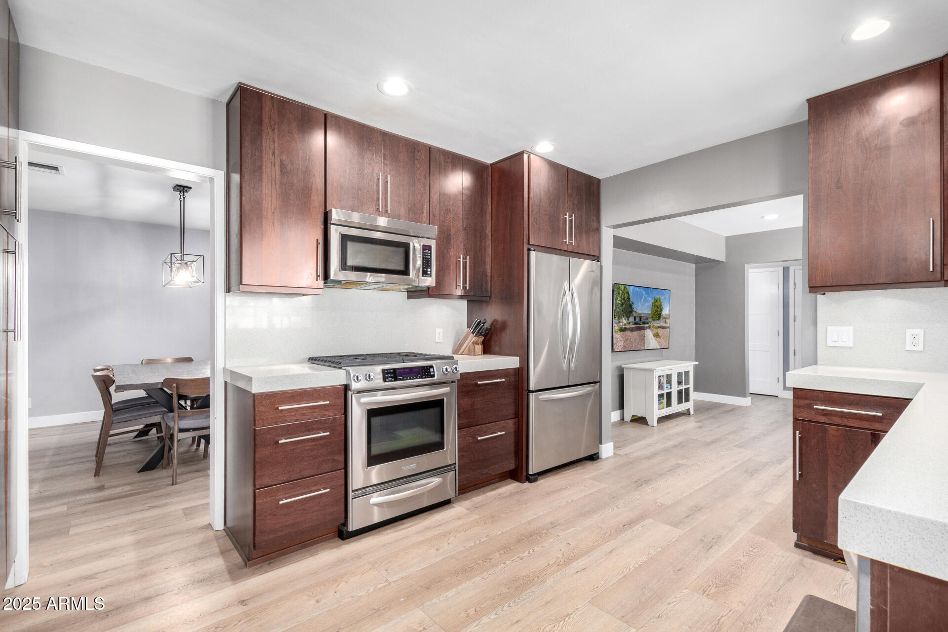 2808 N GRANITE REEF Road