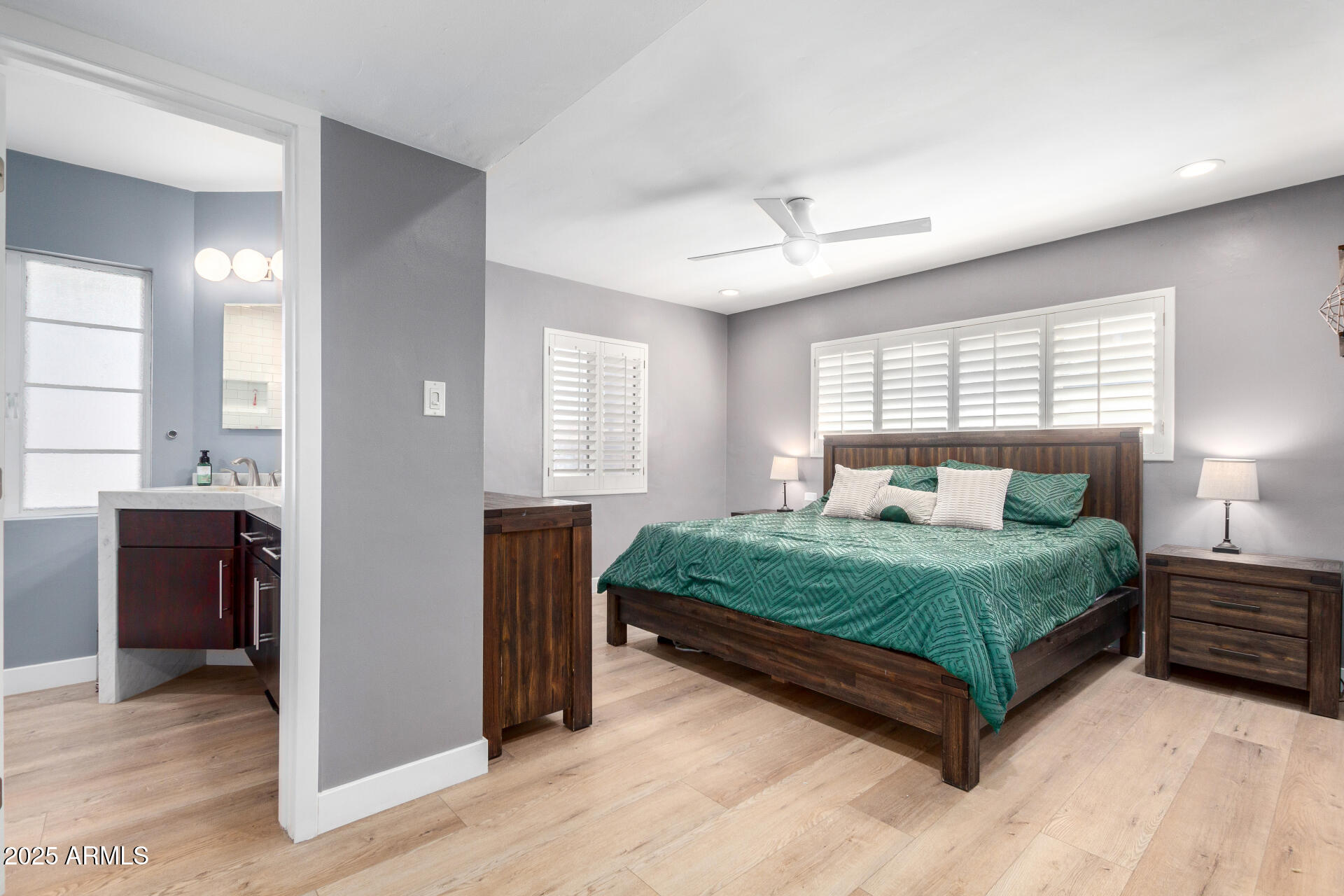 2808 N GRANITE REEF Road