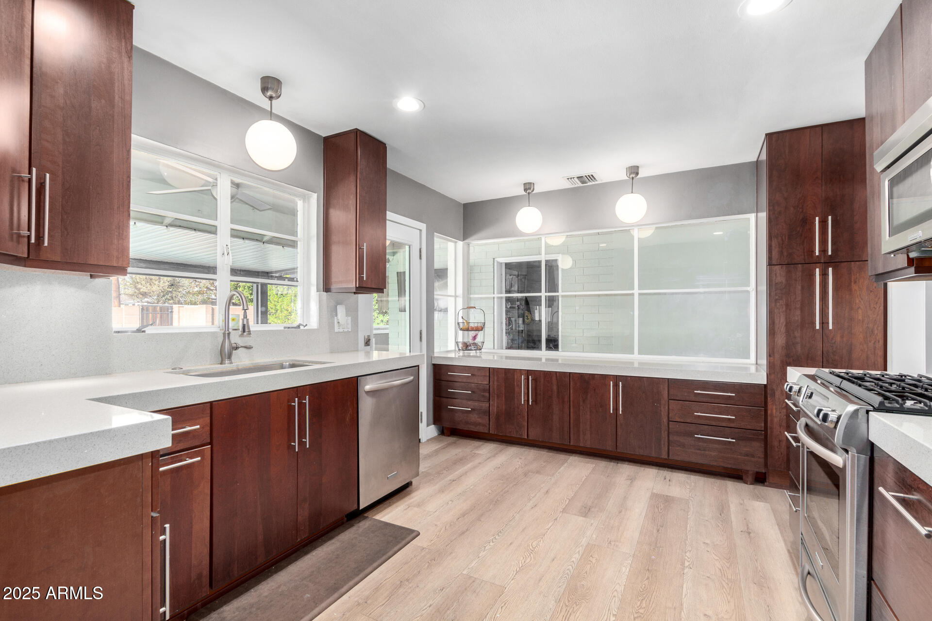 2808 N GRANITE REEF Road