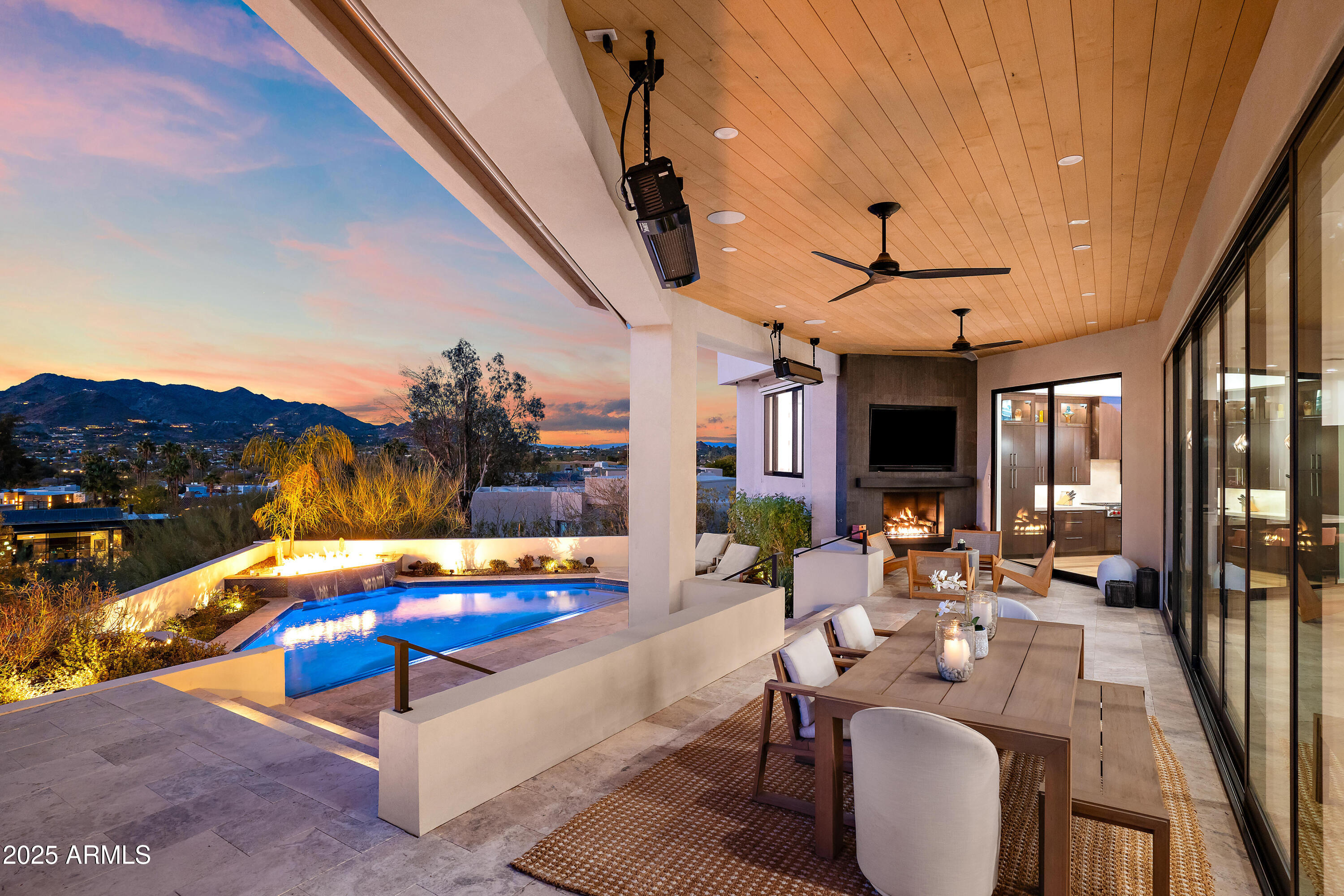 5724 N ECHO CANYON Drive