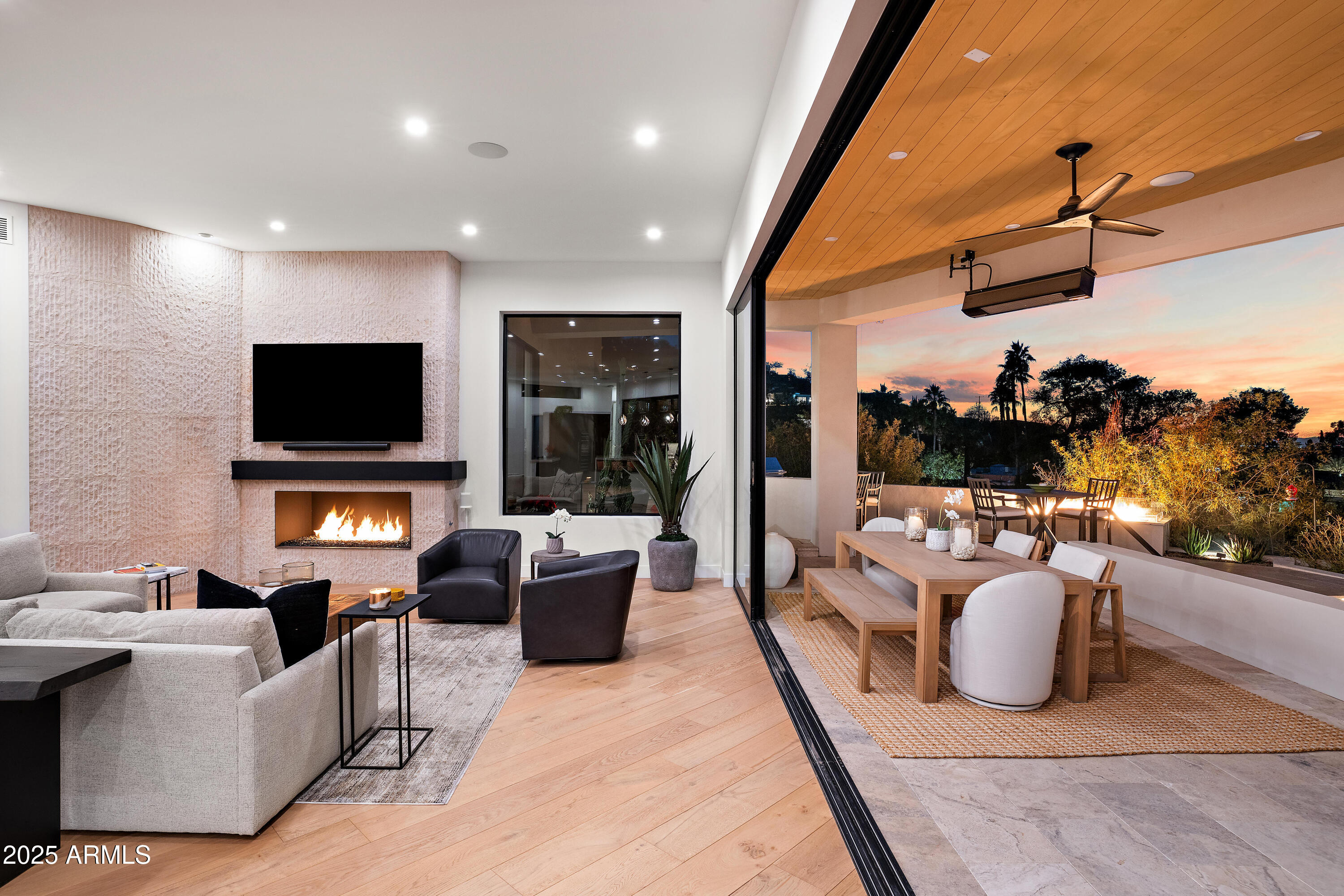 5724 N ECHO CANYON Drive