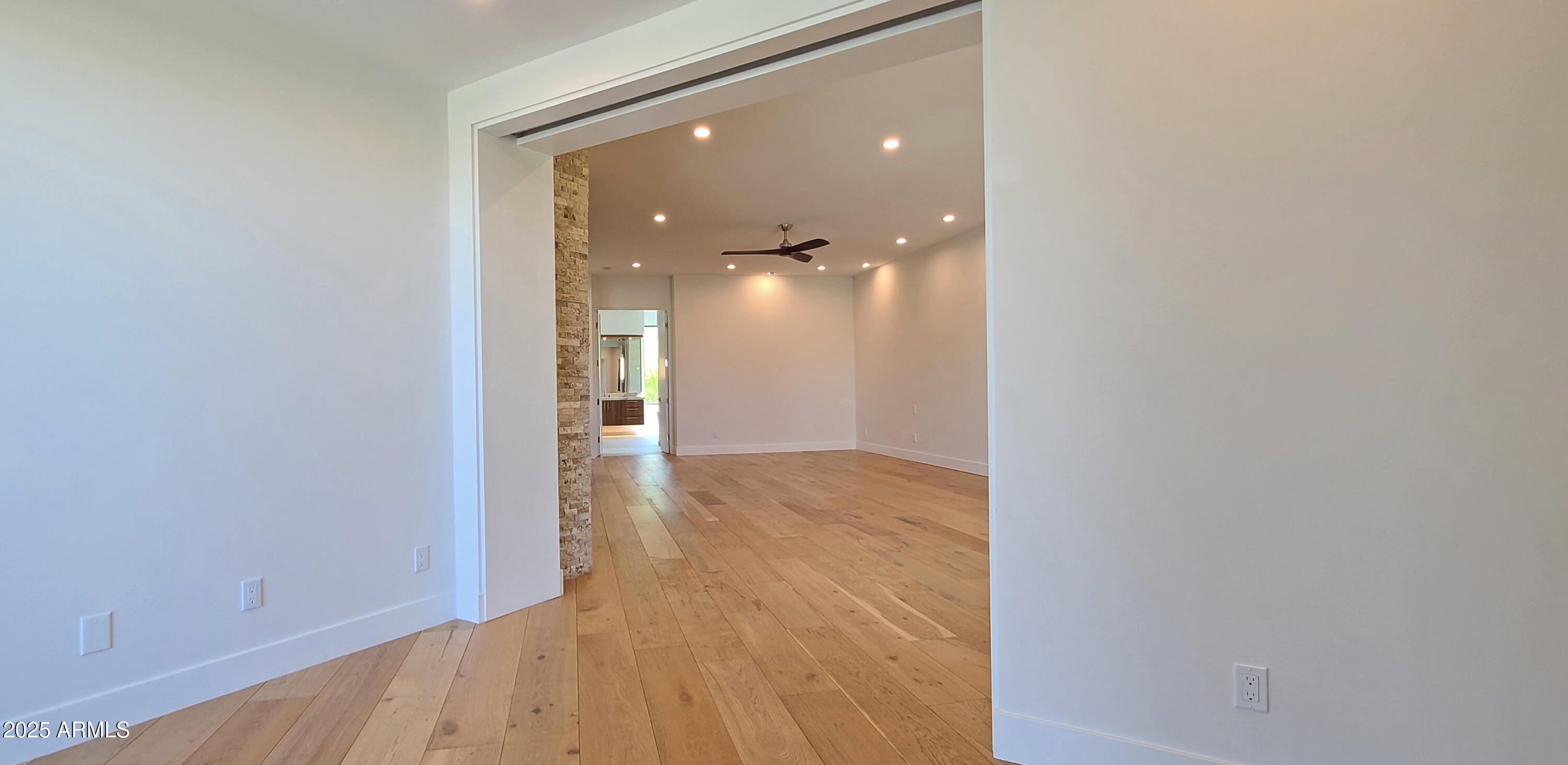 5724 N ECHO CANYON Drive