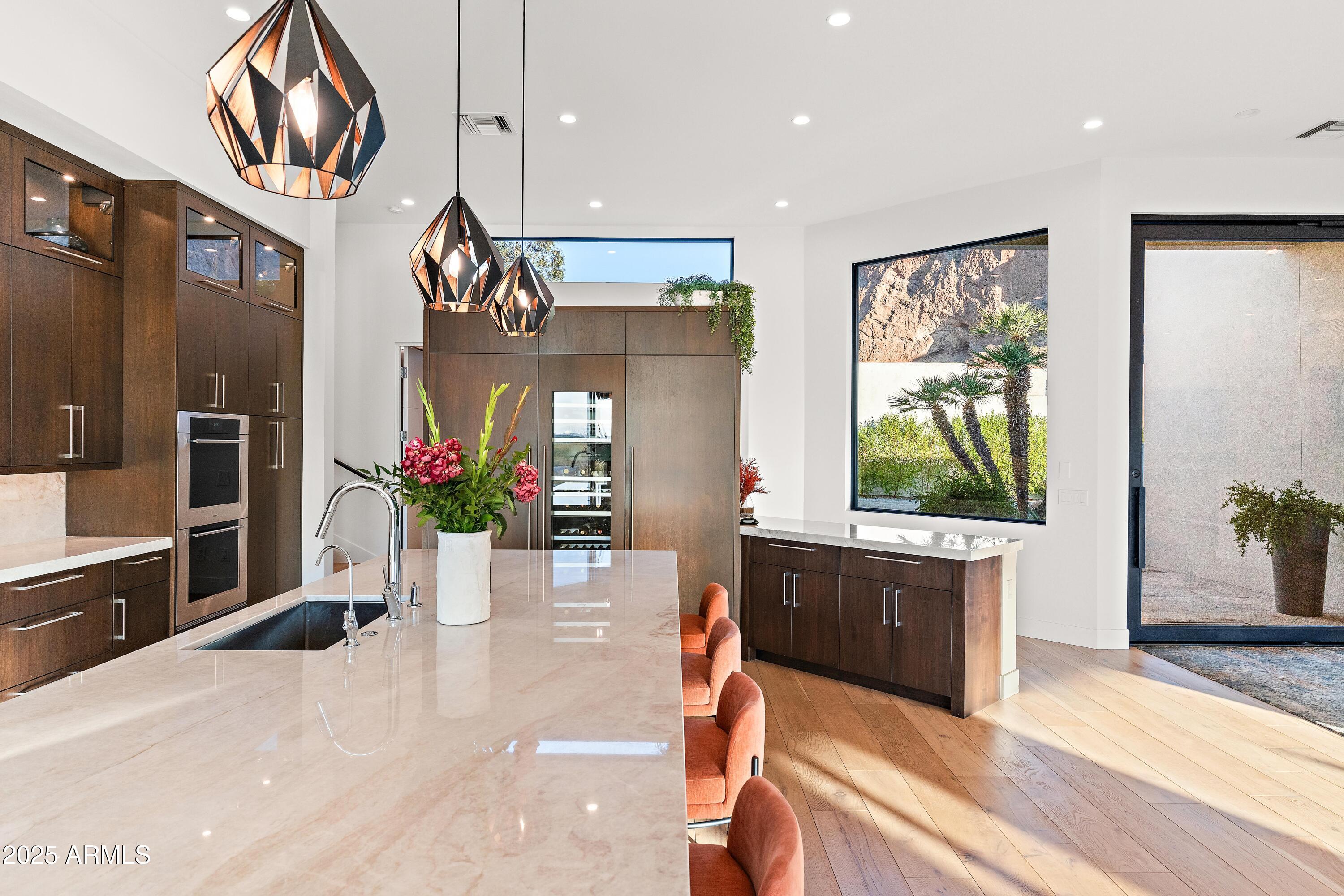 5724 N ECHO CANYON Drive